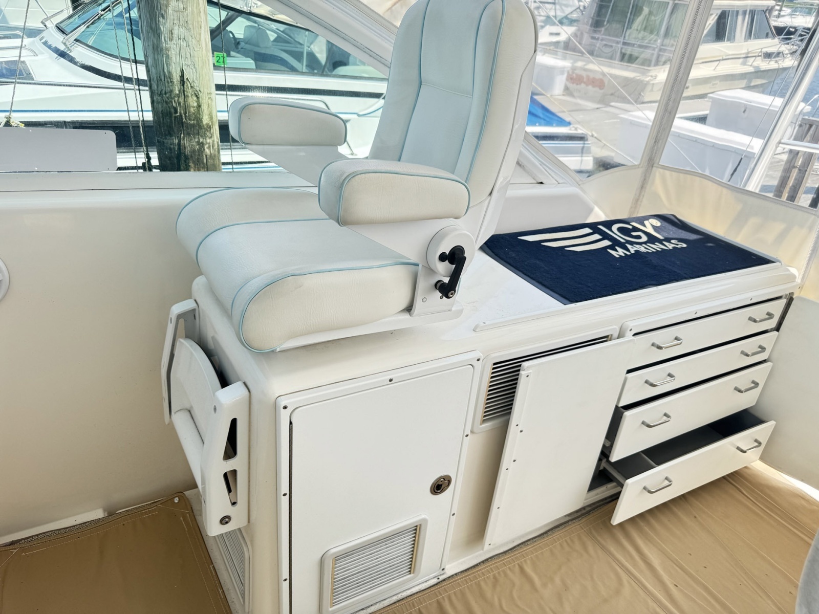 2005 Cabo 40 Express