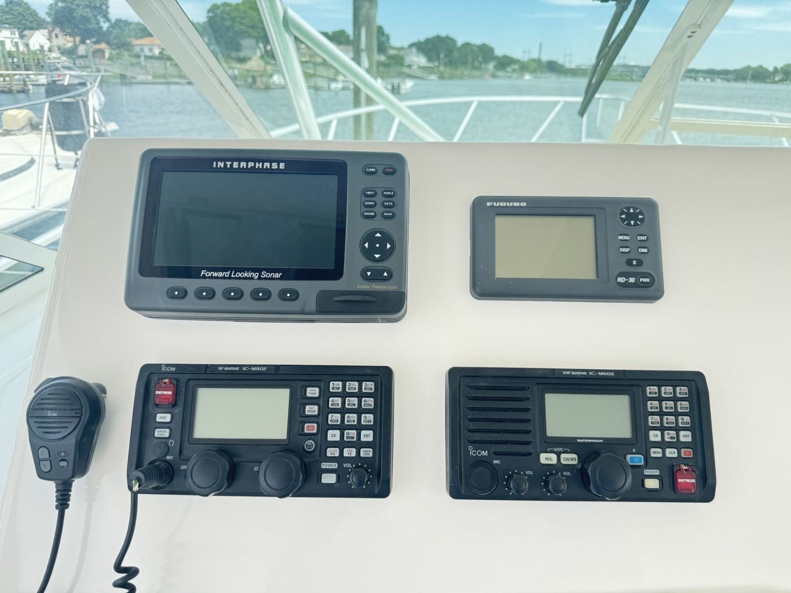 2005 Cabo 40 Express