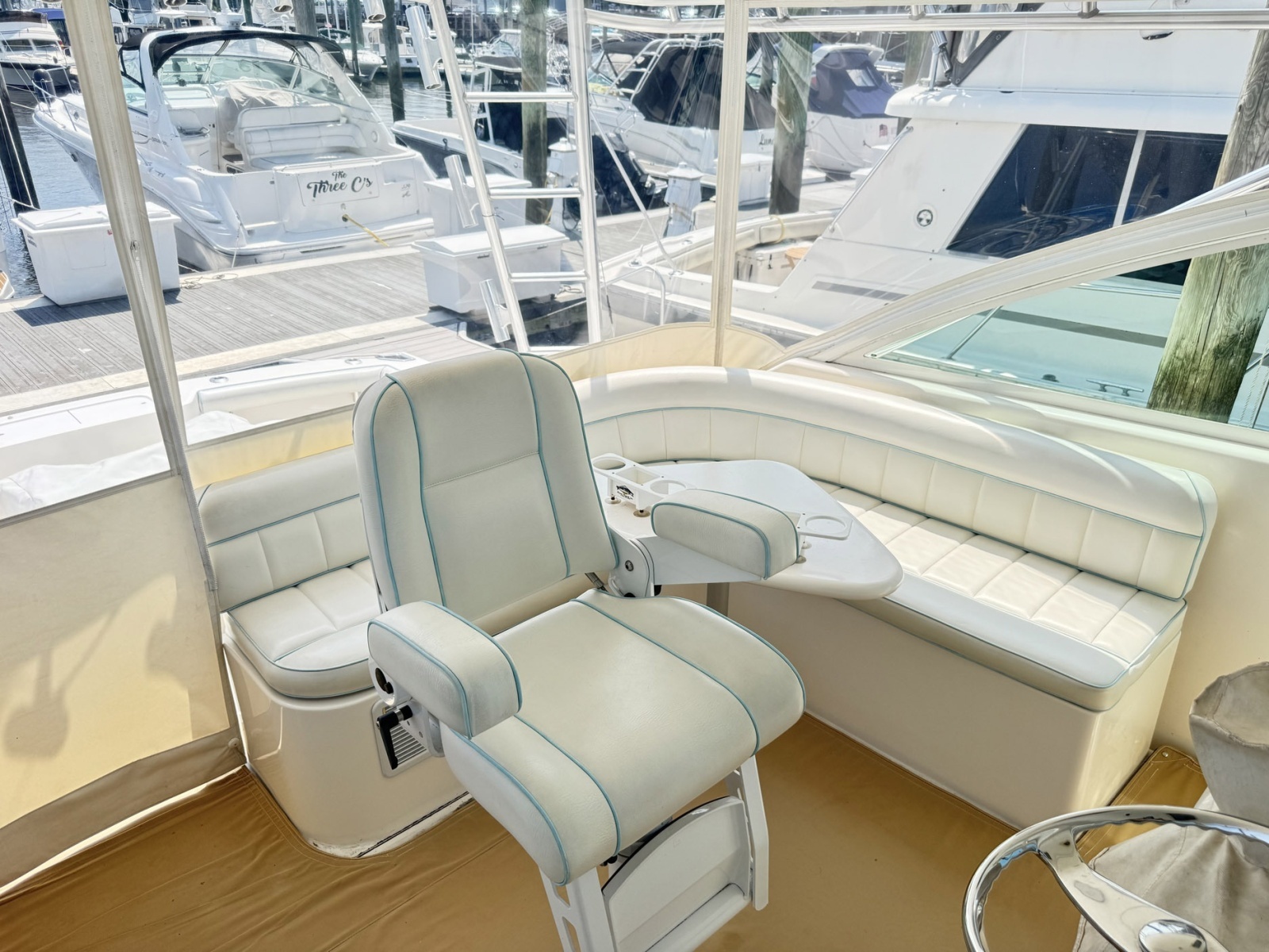 2005 Cabo 40 Express