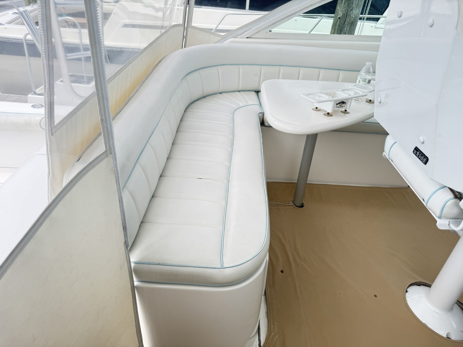 2005 Cabo 40 Express