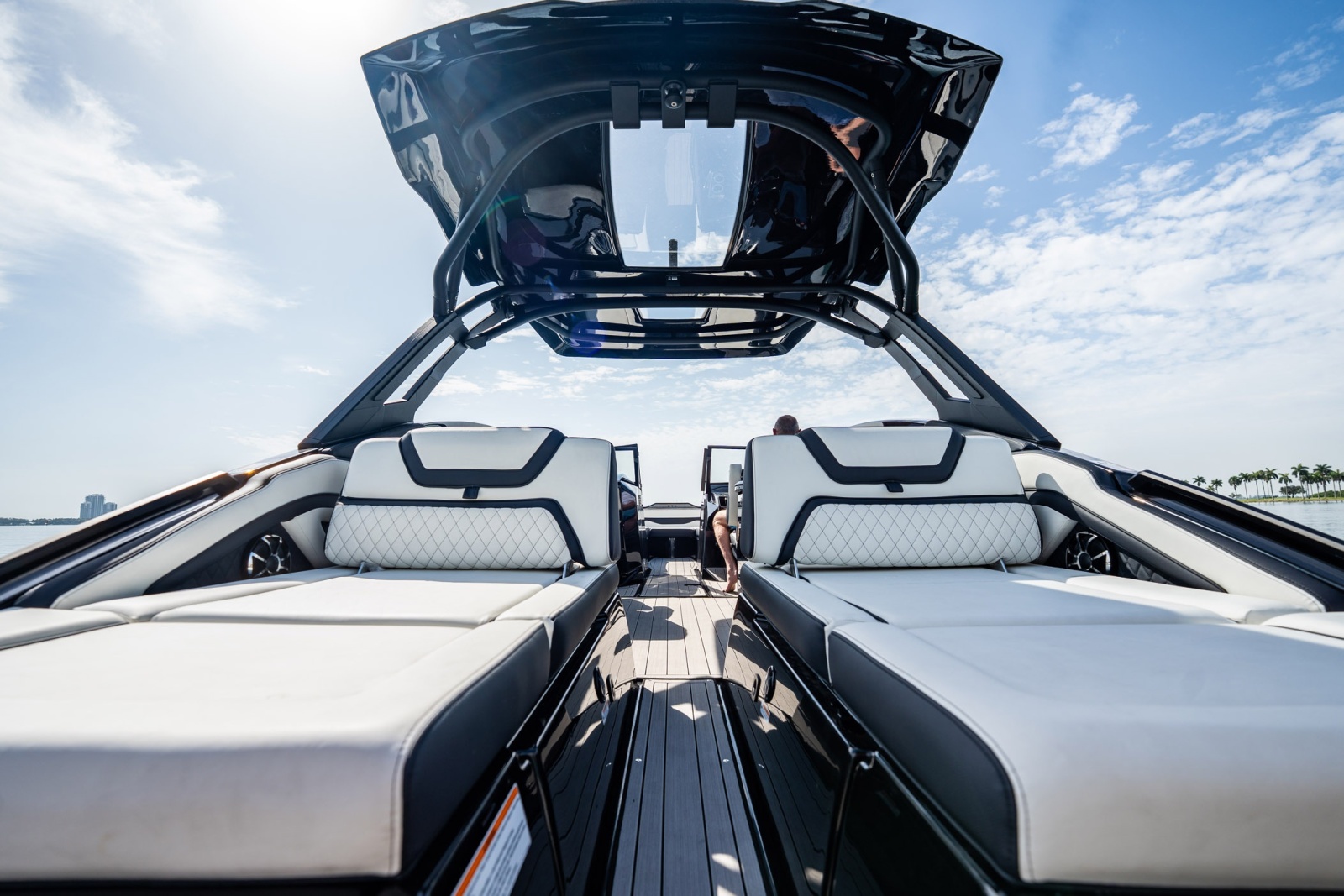 2025 Yamaha Boats 275SD
