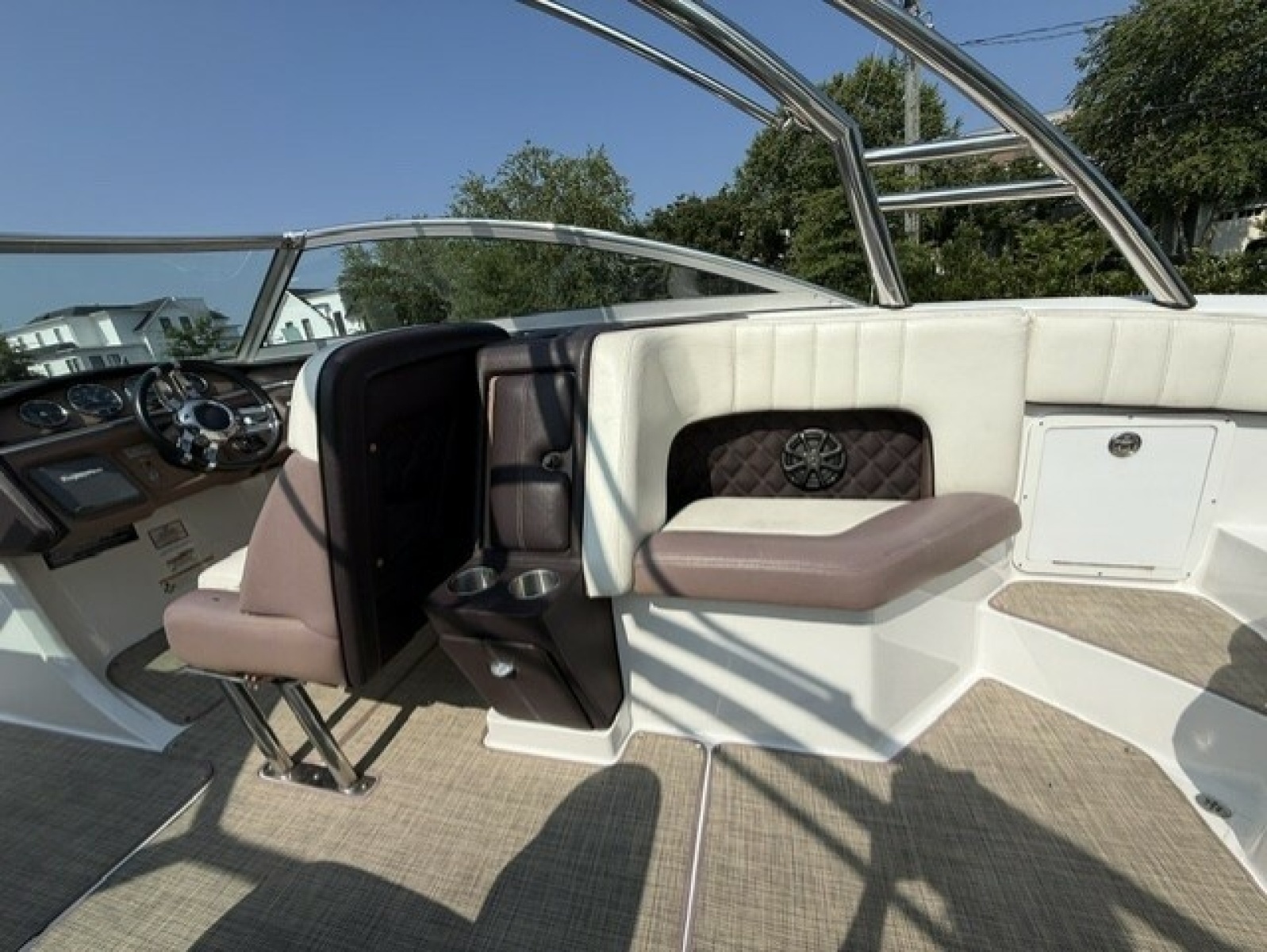 27ft Cobalt Yacht For Sale