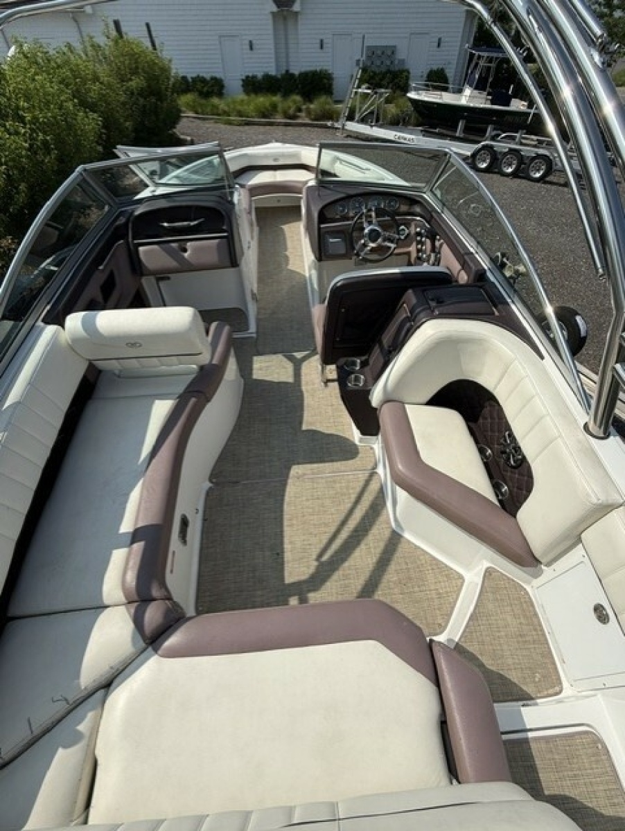 27ft Cobalt Yacht For Sale