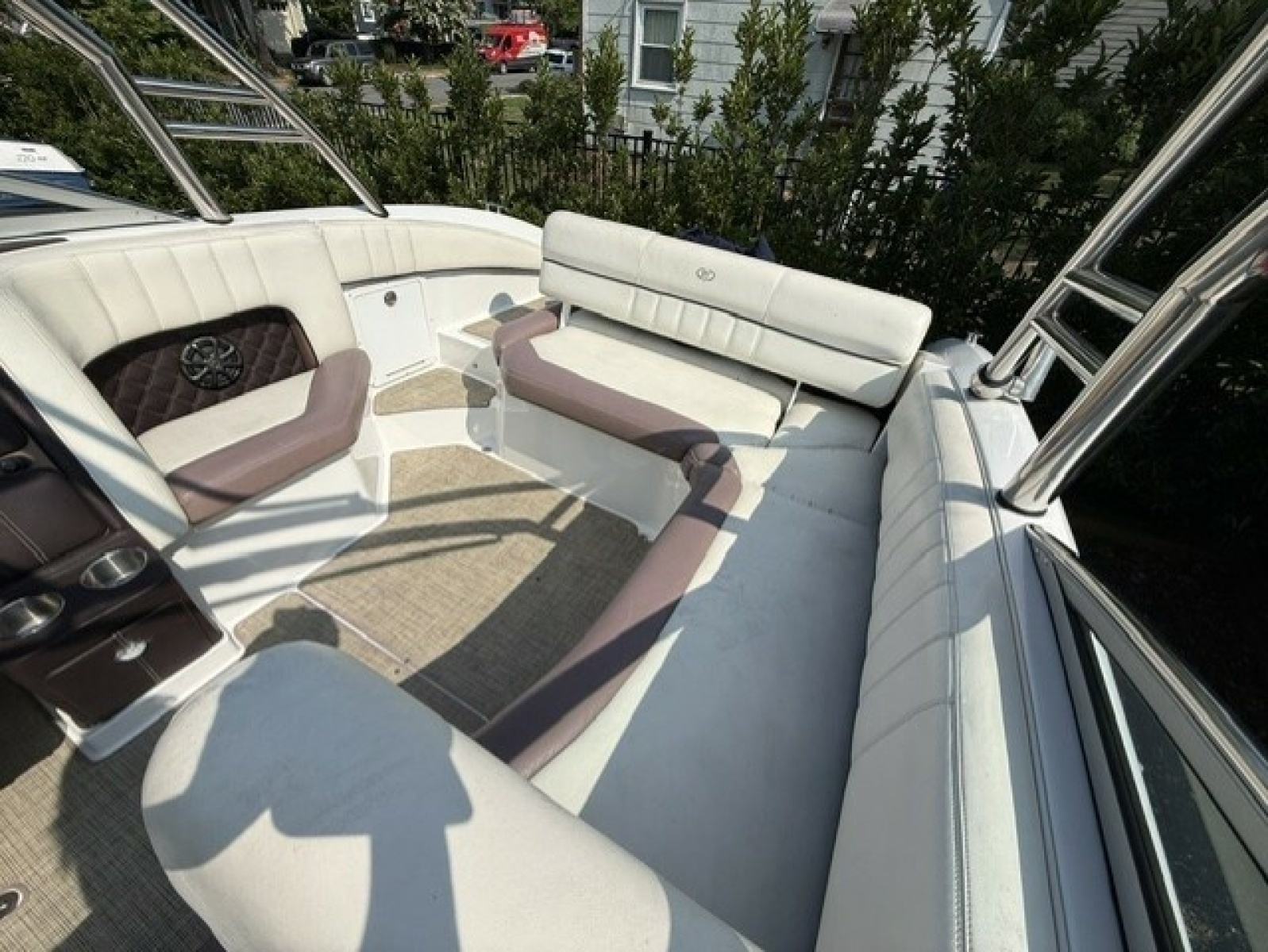 27ft Cobalt Yacht For Sale