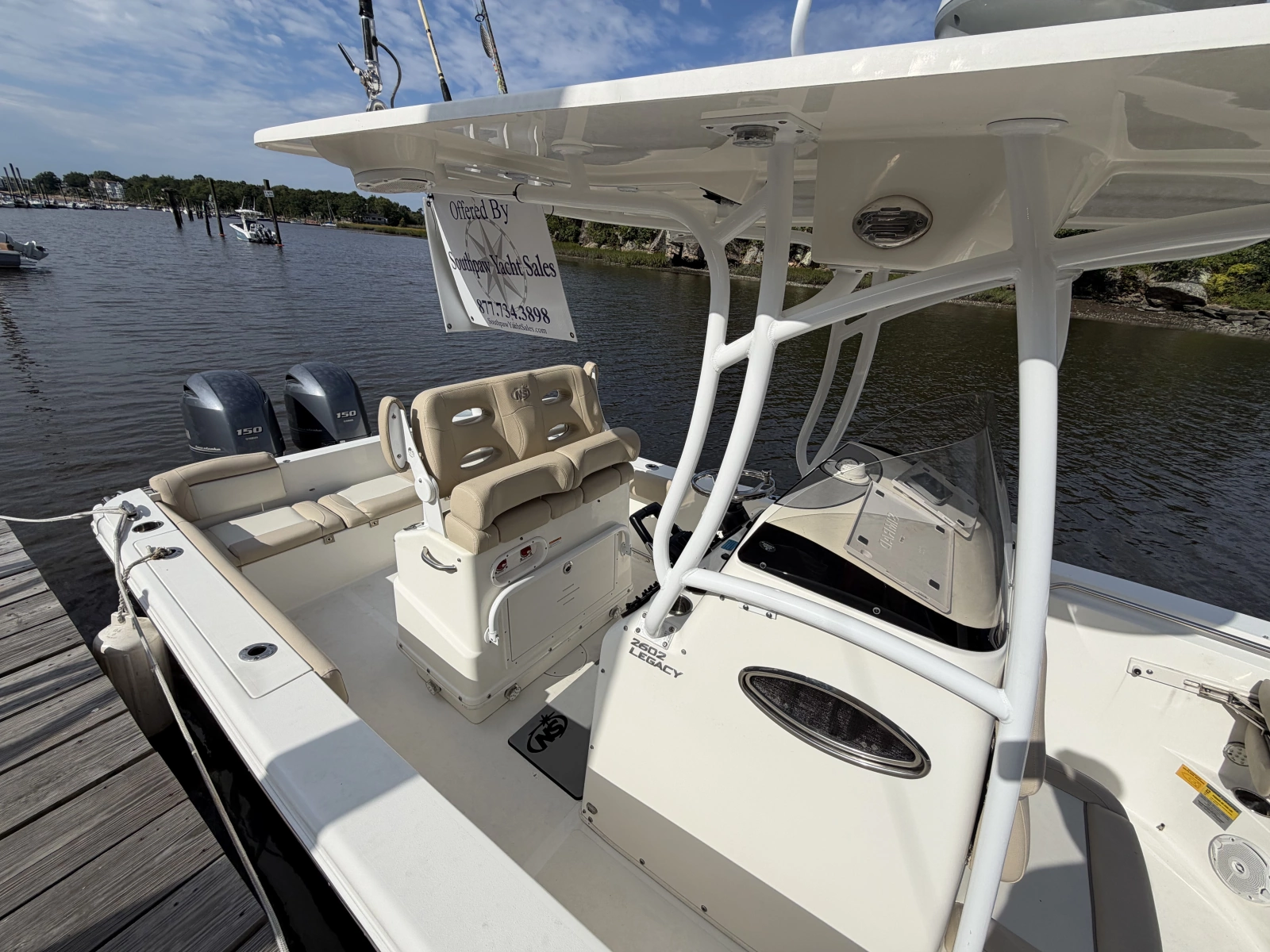 2018 NauticStar 2602 Legacy