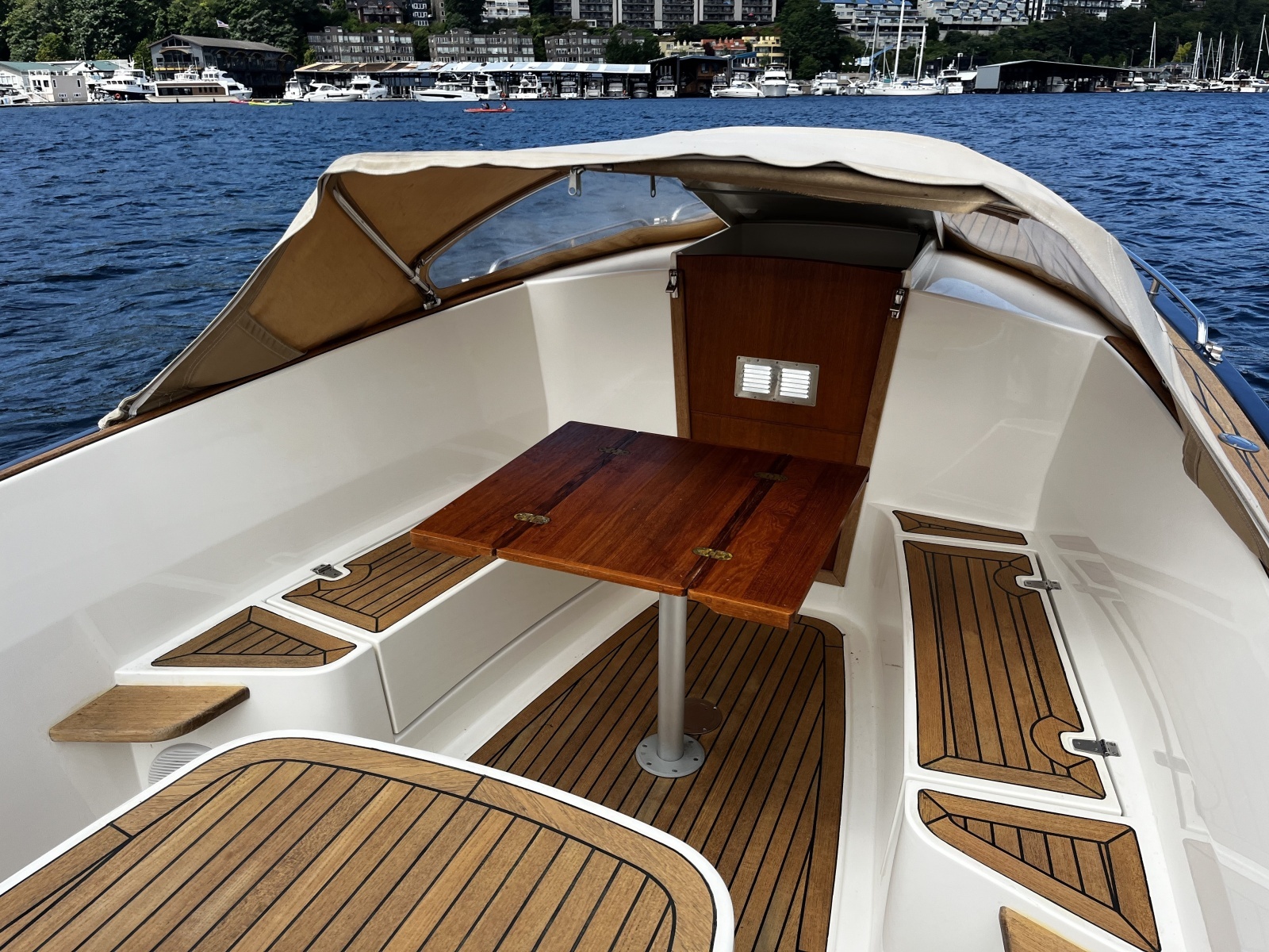2013 AdmiralsTender C28