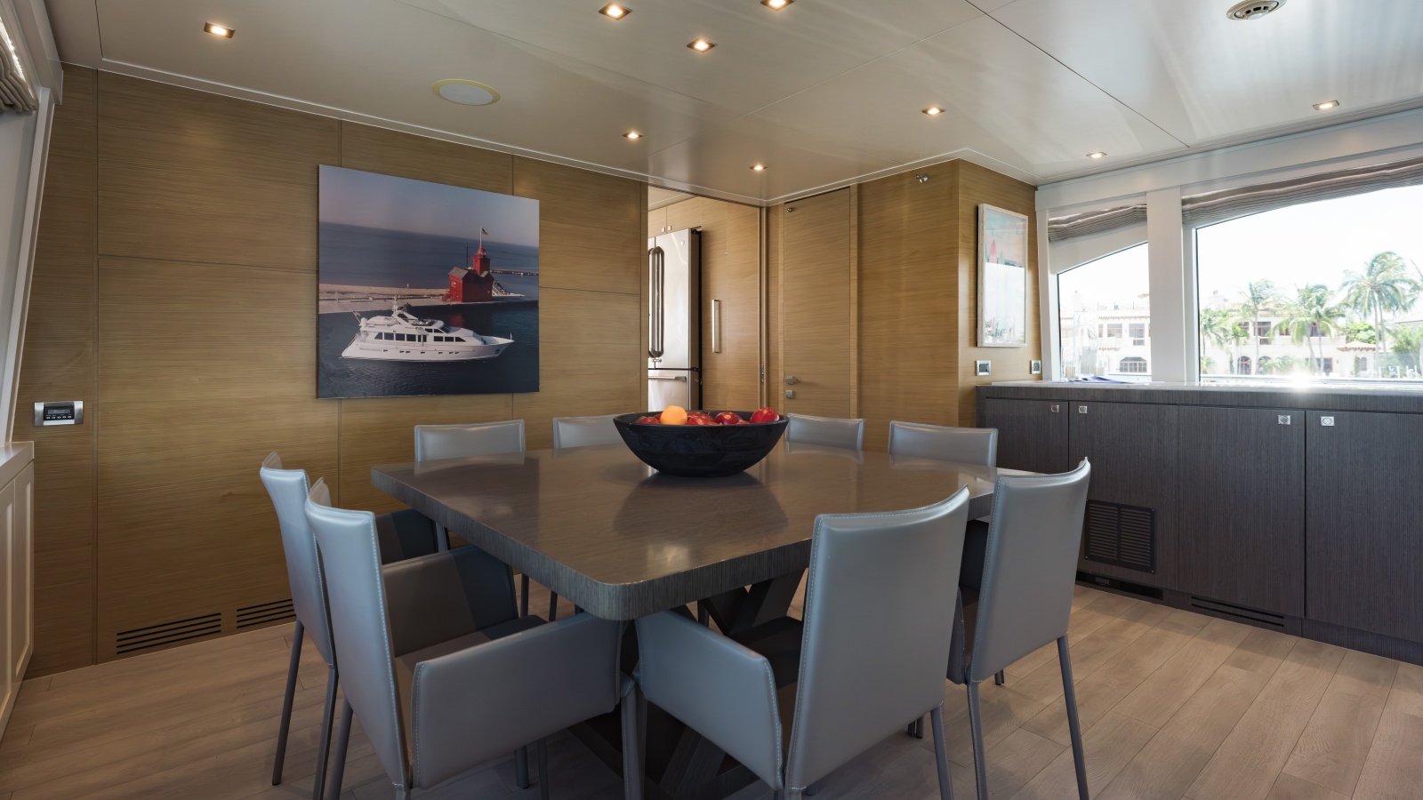 008   Dining Area