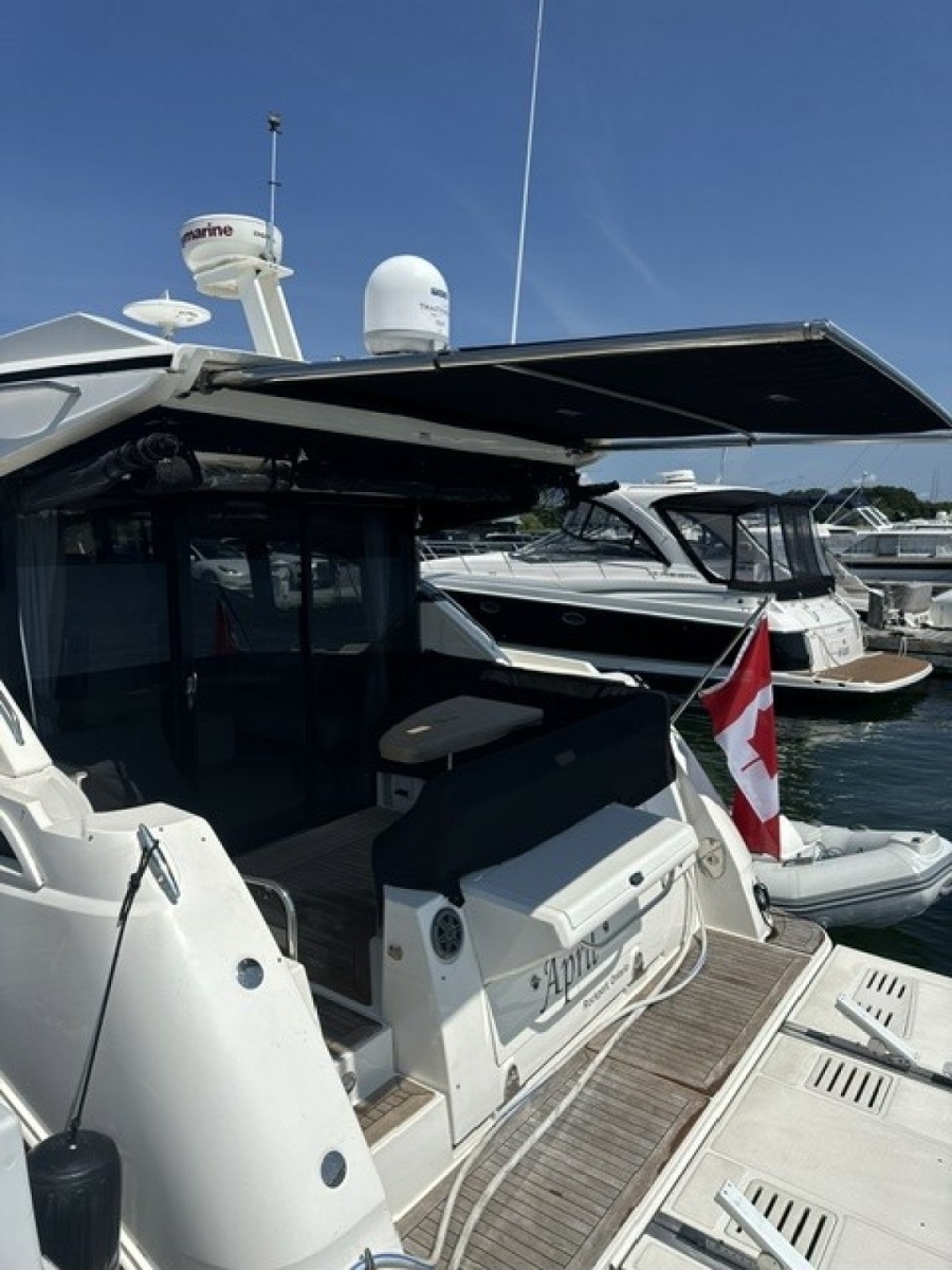 2016 Sea Ray 400 coupe
