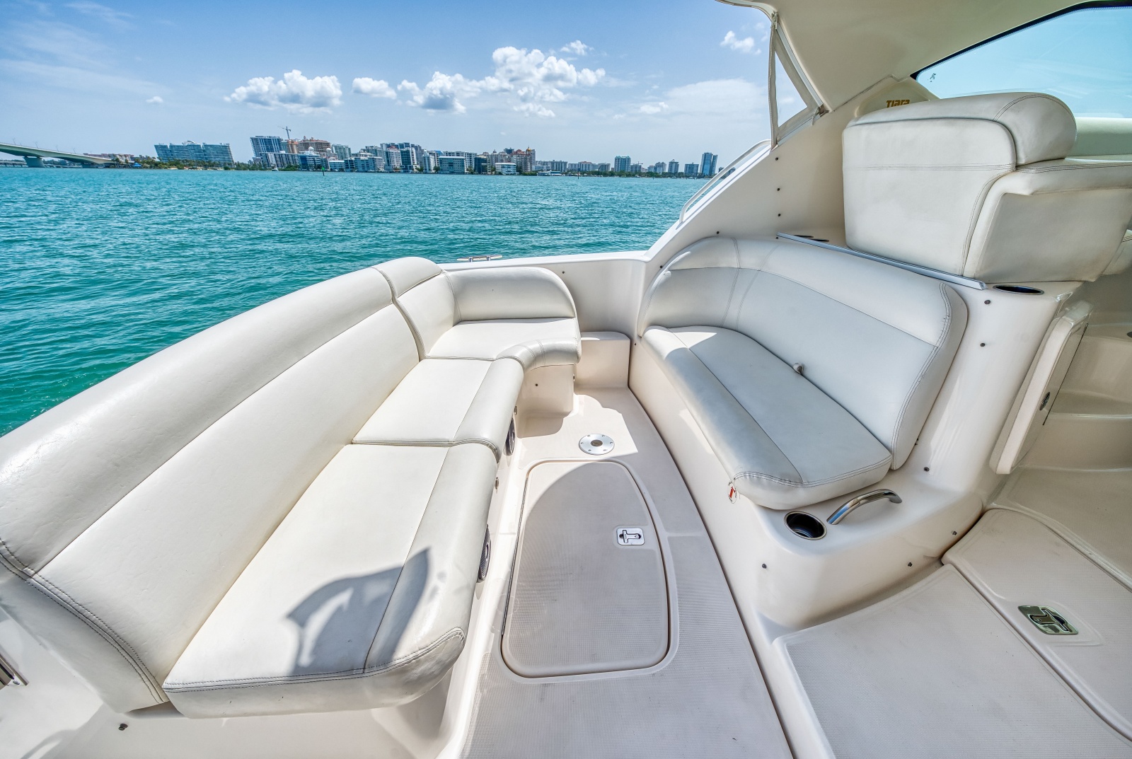 2011 Tiara Yachts 3500 Sivran LE