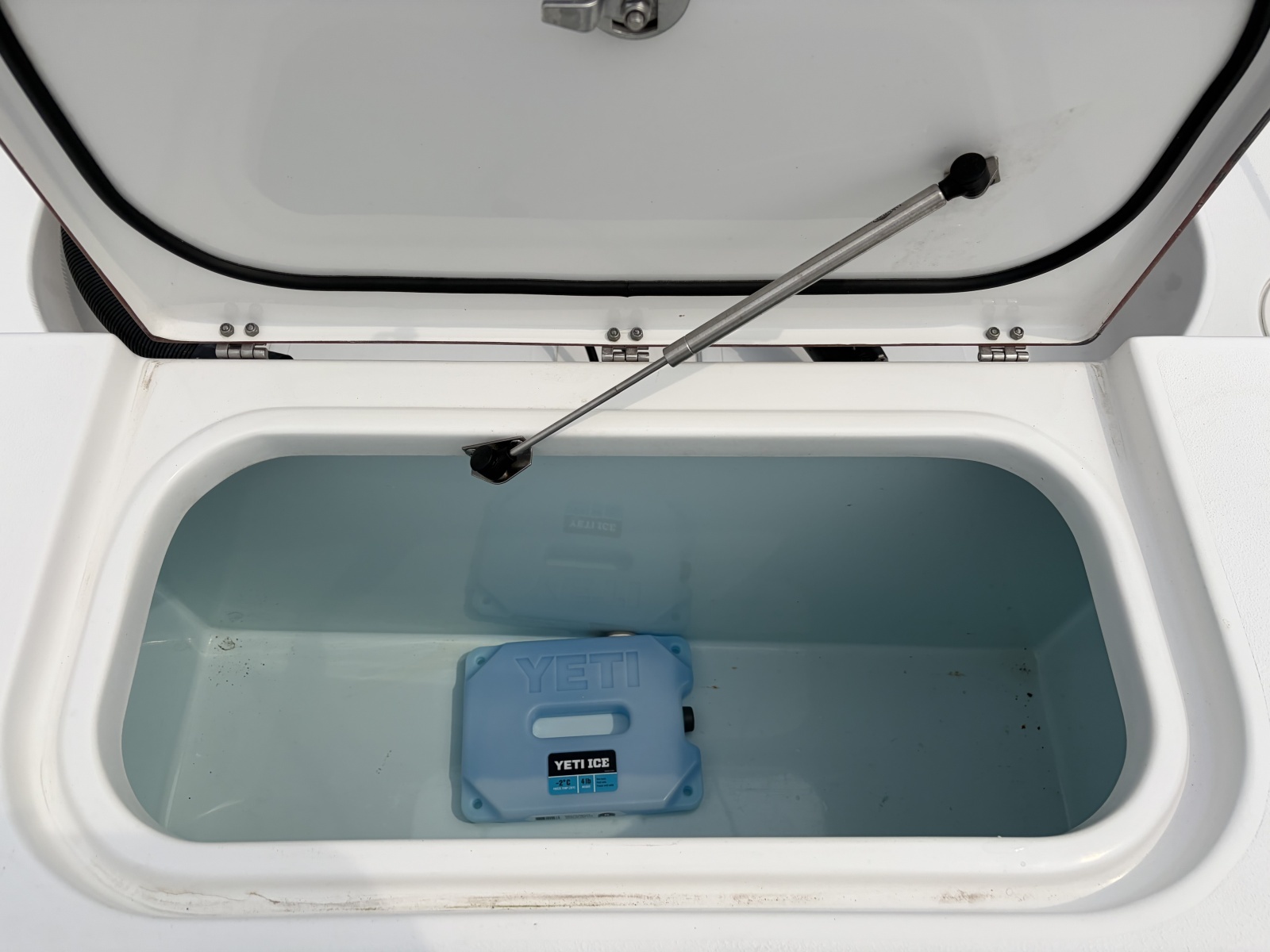 2016 Sea Hunt Gamefish 25