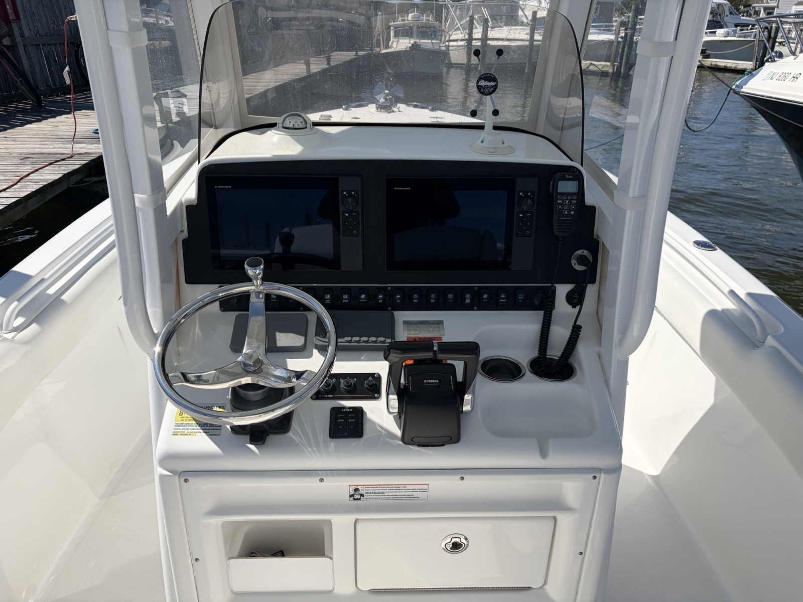 2016 Sea Hunt Gamefish 25