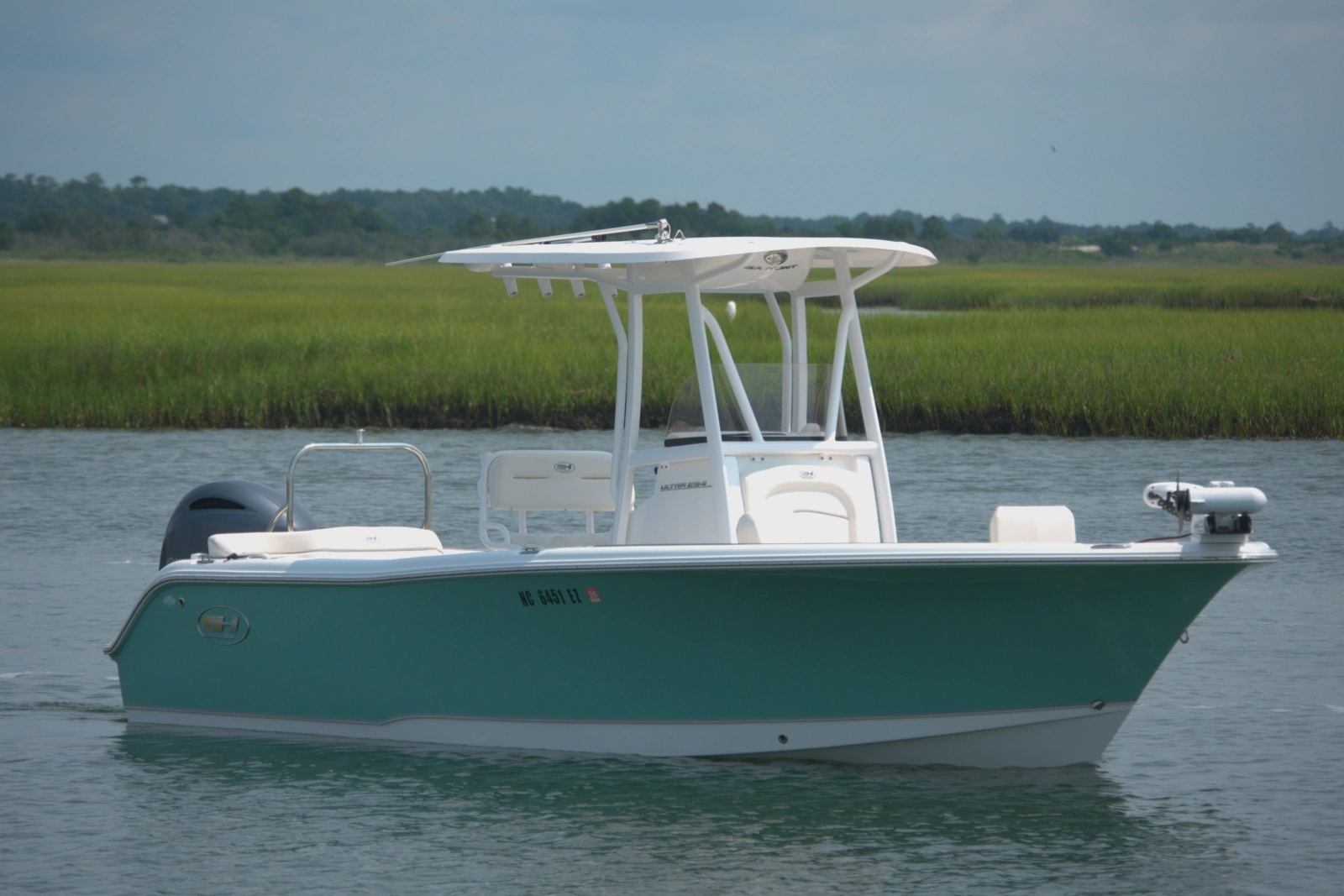 2023 Sea Hunt Ultra 234