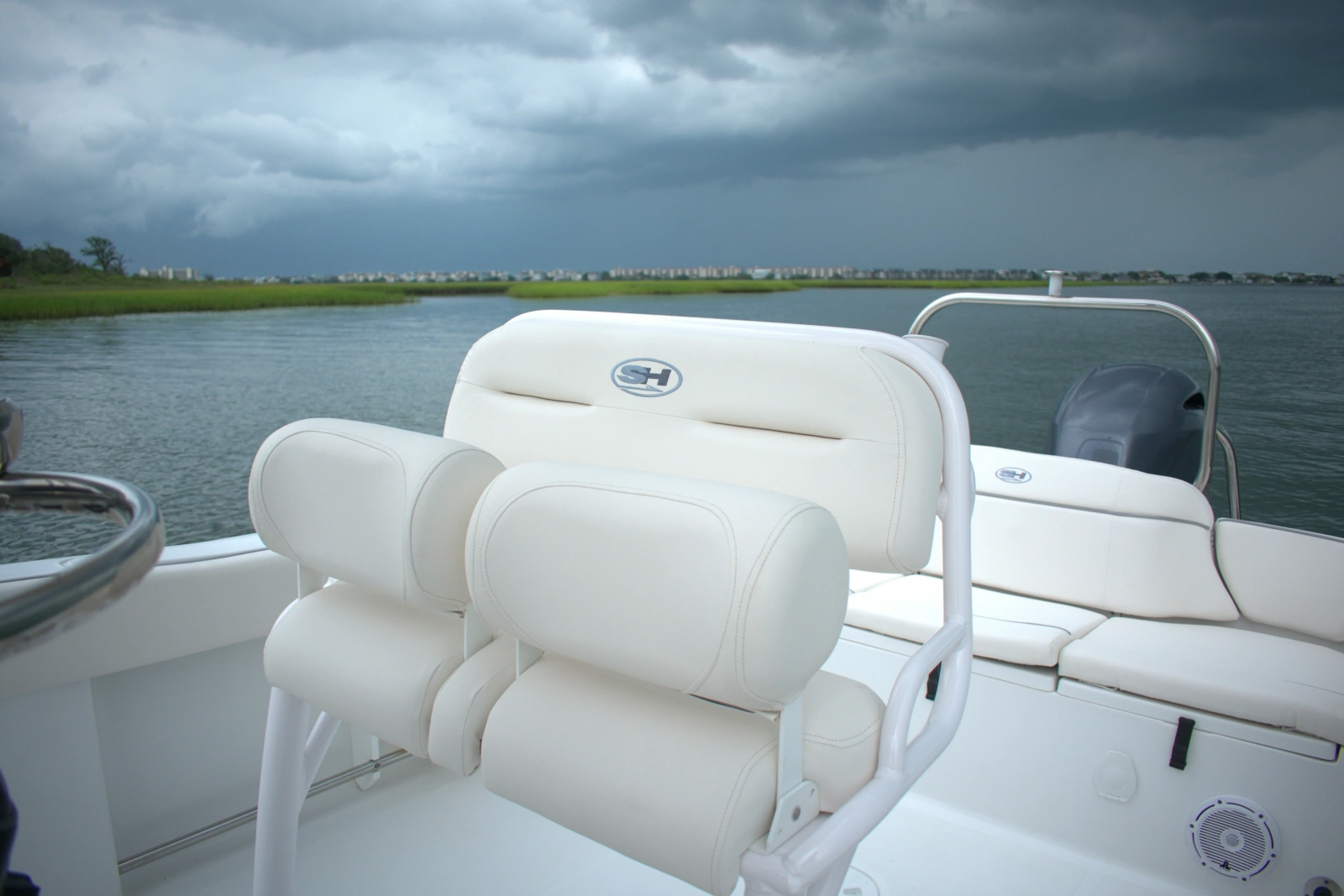 2023 Sea Hunt Ultra 234