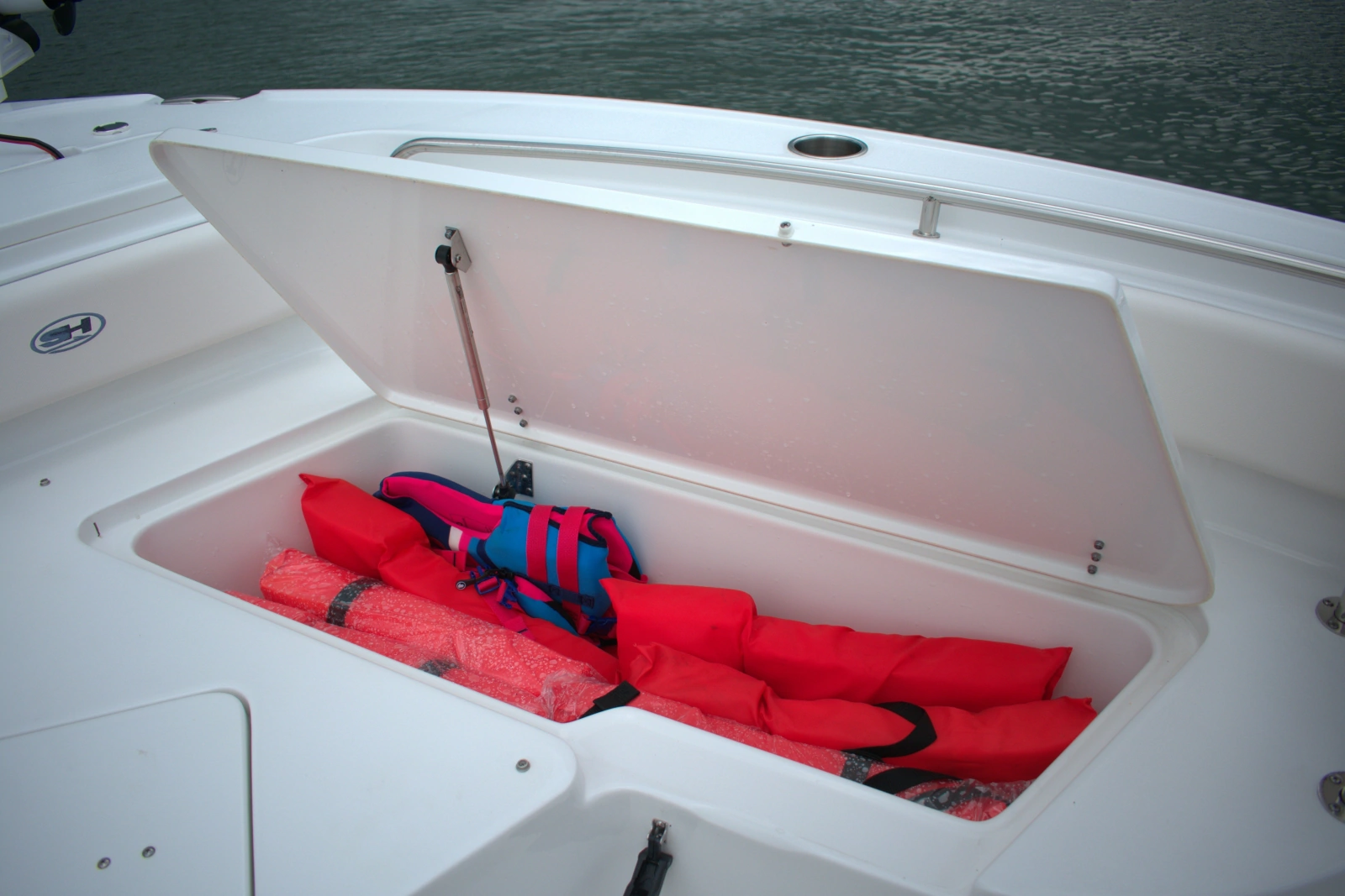 2023 Sea Hunt Ultra 234