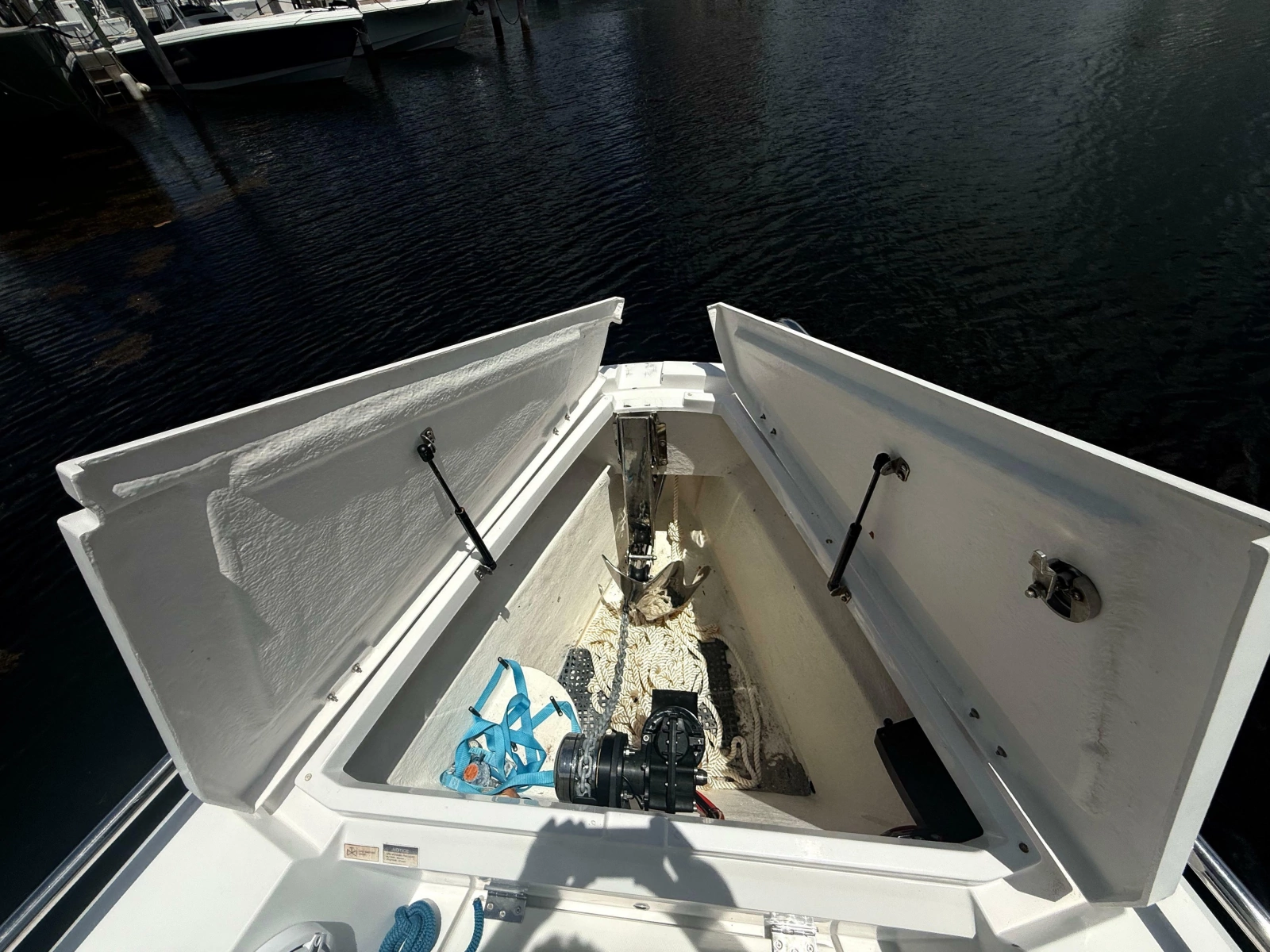 2017 Axopar 37 Sun-Top
