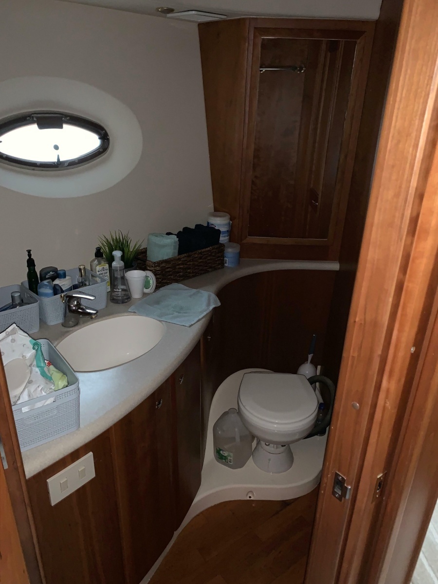 2004 Silverton 410 Sport Bridge