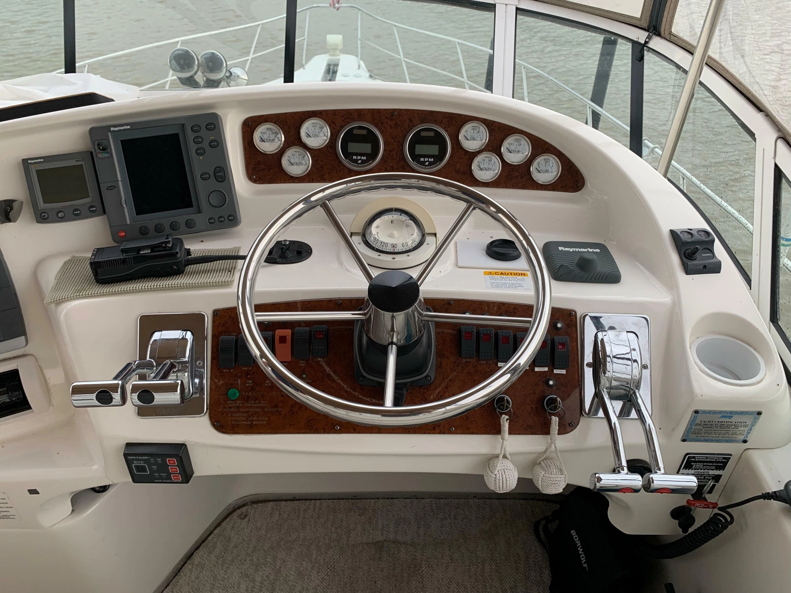 2004 Silverton 410 Sport Bridge