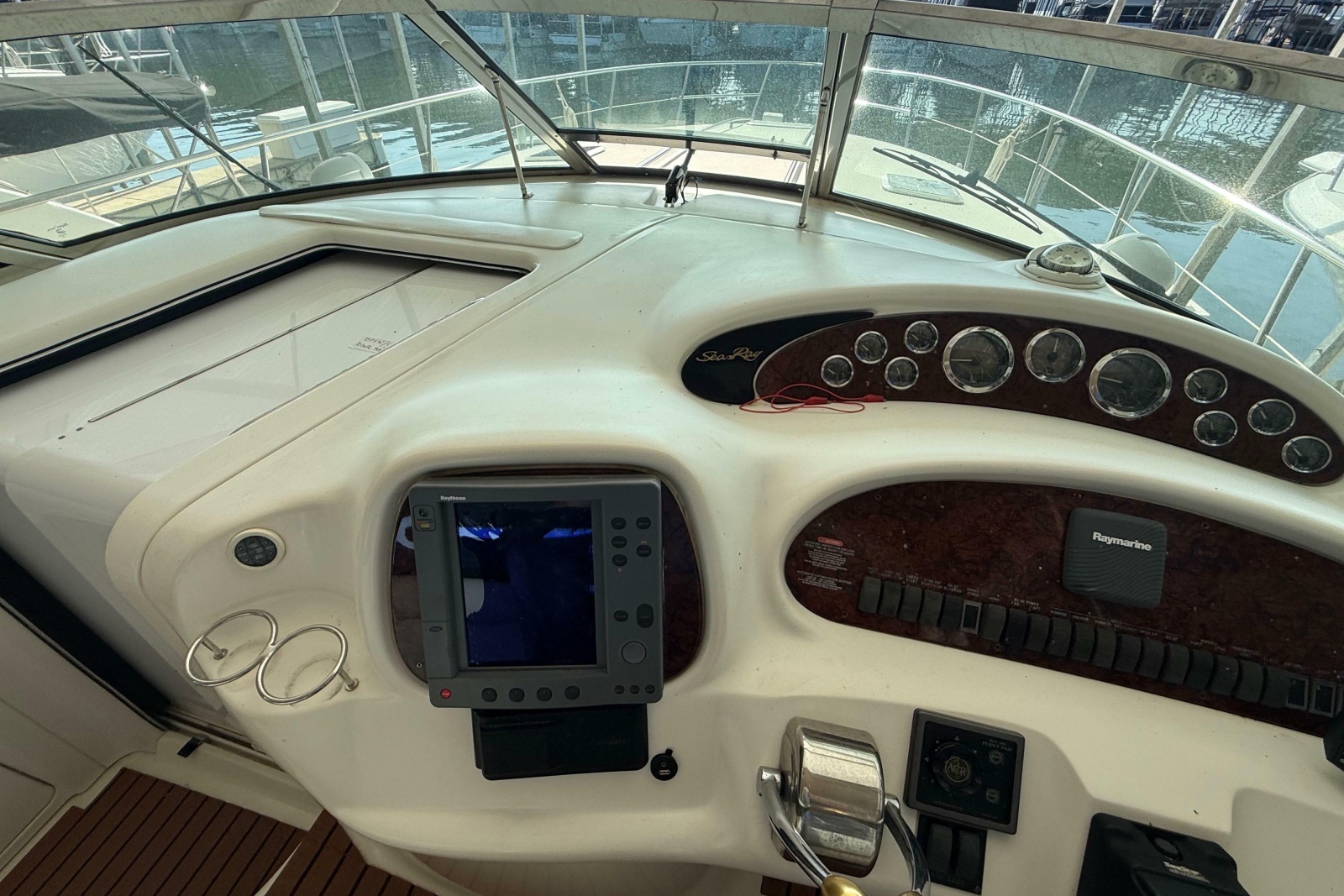 1999 Sea Ray 380 Sundancer