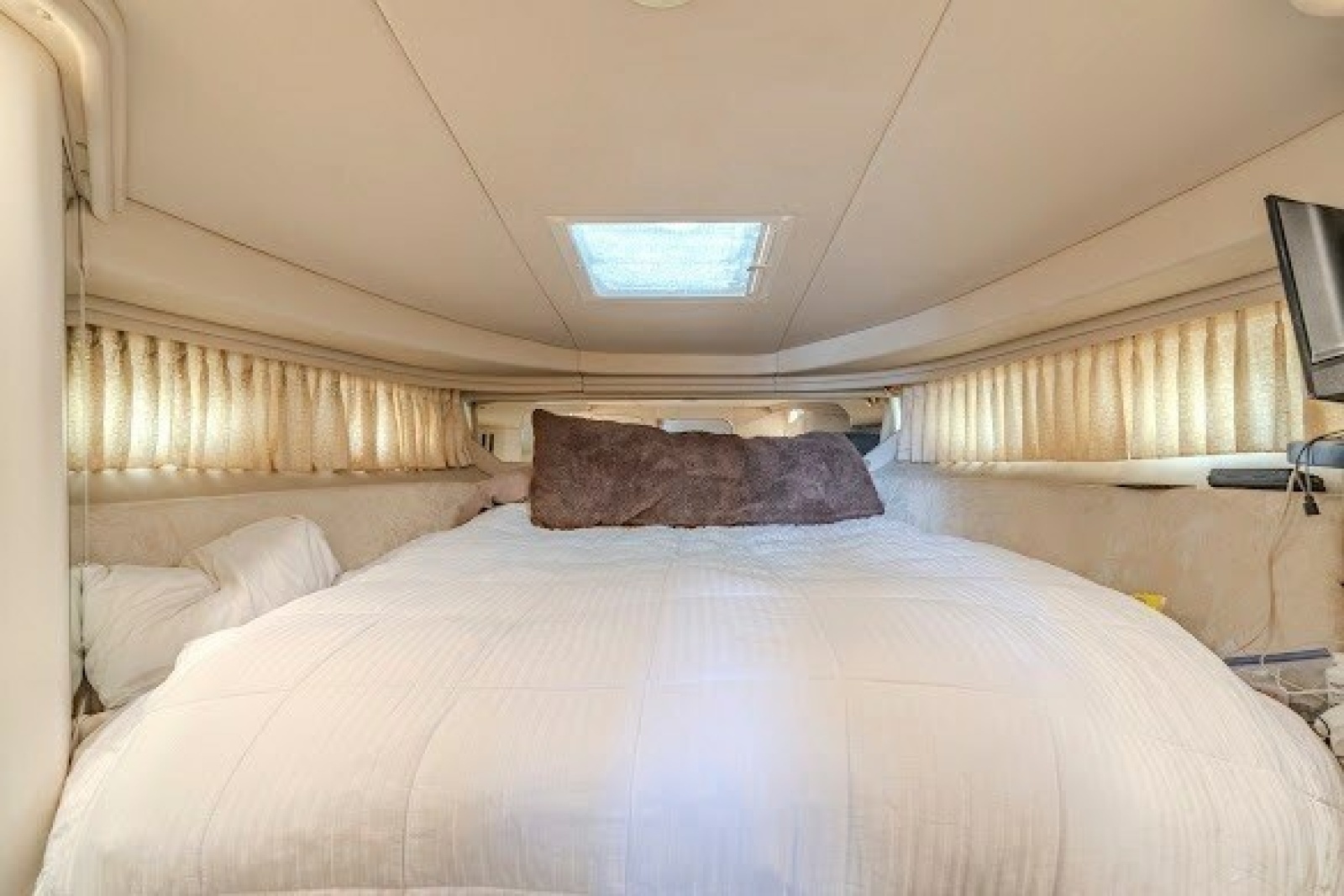 1999 Sea Ray 380 Sundancer