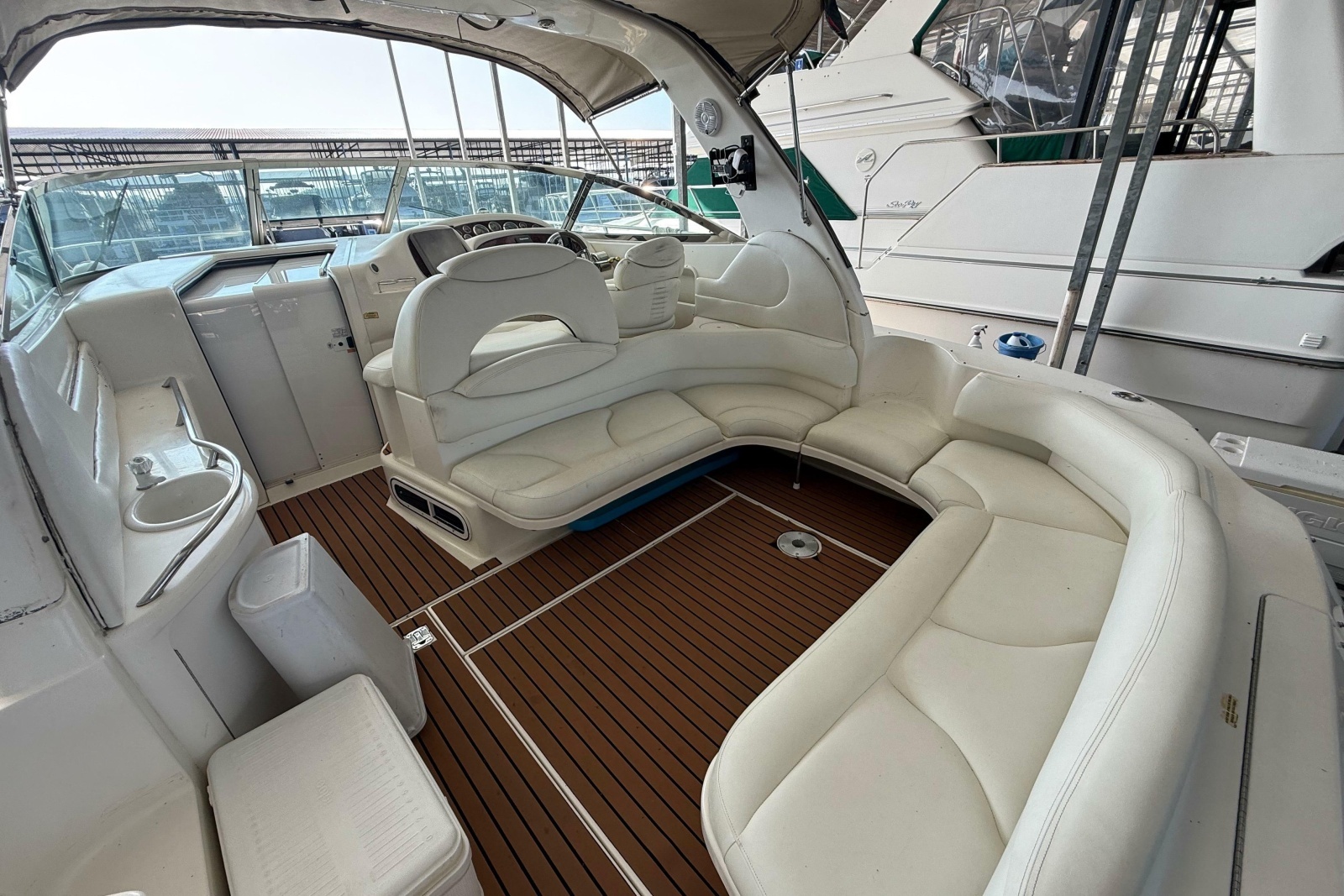 1999 Sea Ray 380 Sundancer