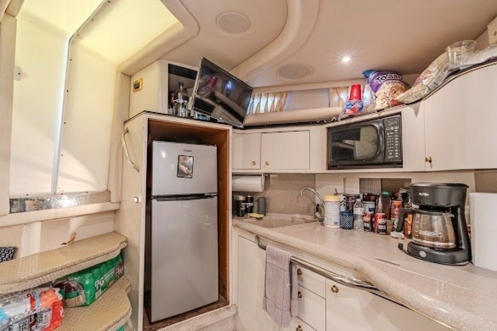 1999 Sea Ray 380 Sundancer