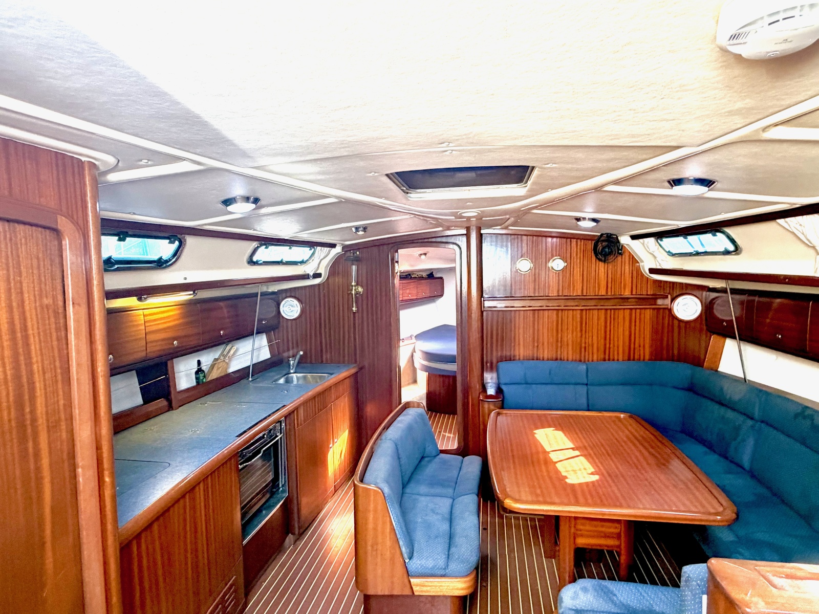 2002 Bavaria 44