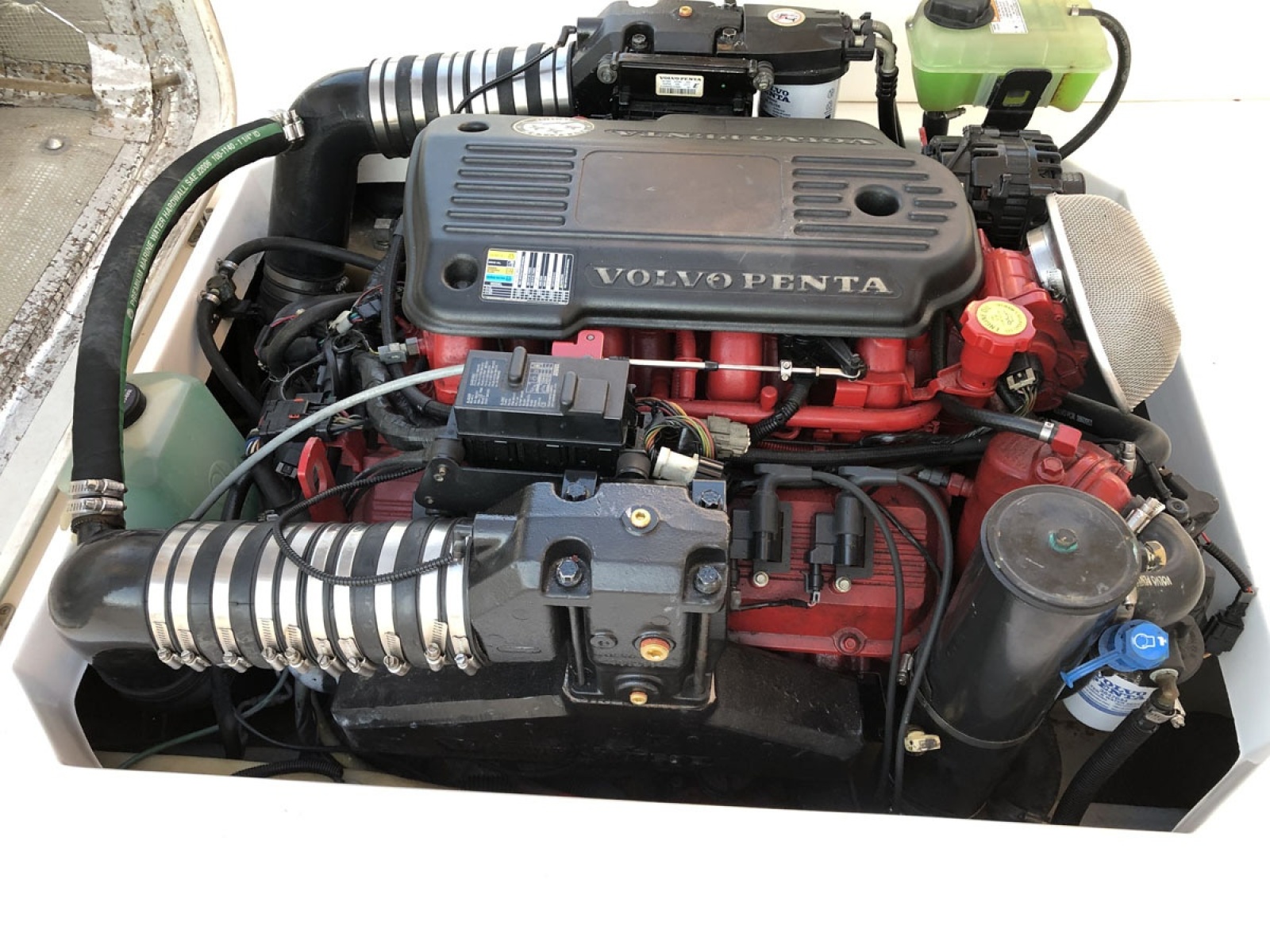 Volvo 370hp Engine