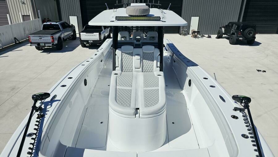 2025 Costa Custom 34SV