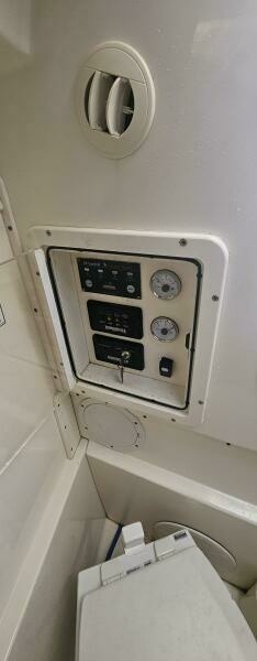 2008 World Cat 320 EC