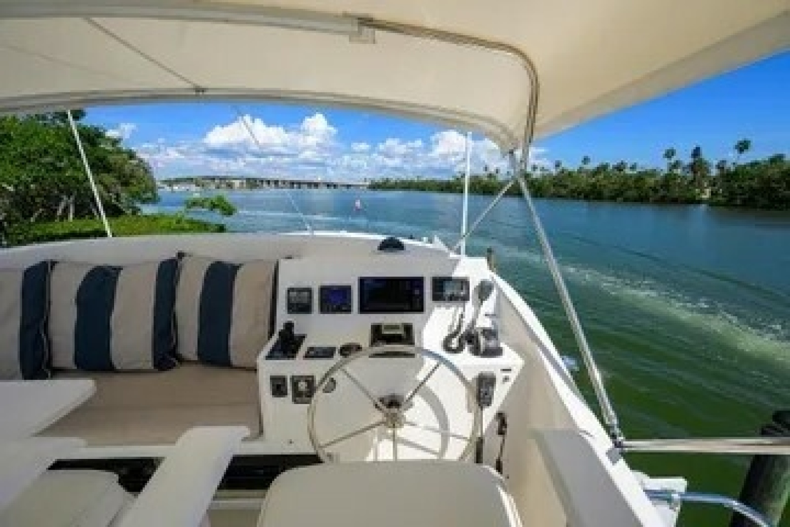 Flybridge helm