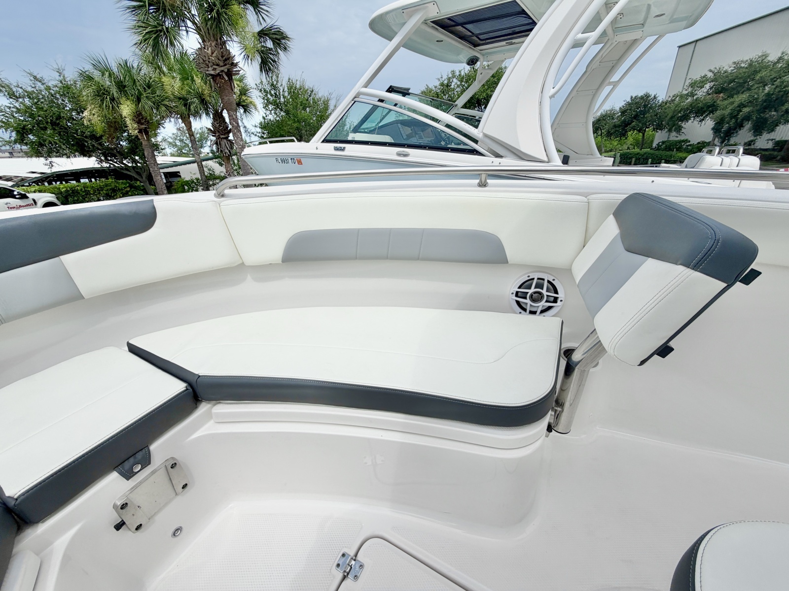 22ft Robalo Yacht For Sale