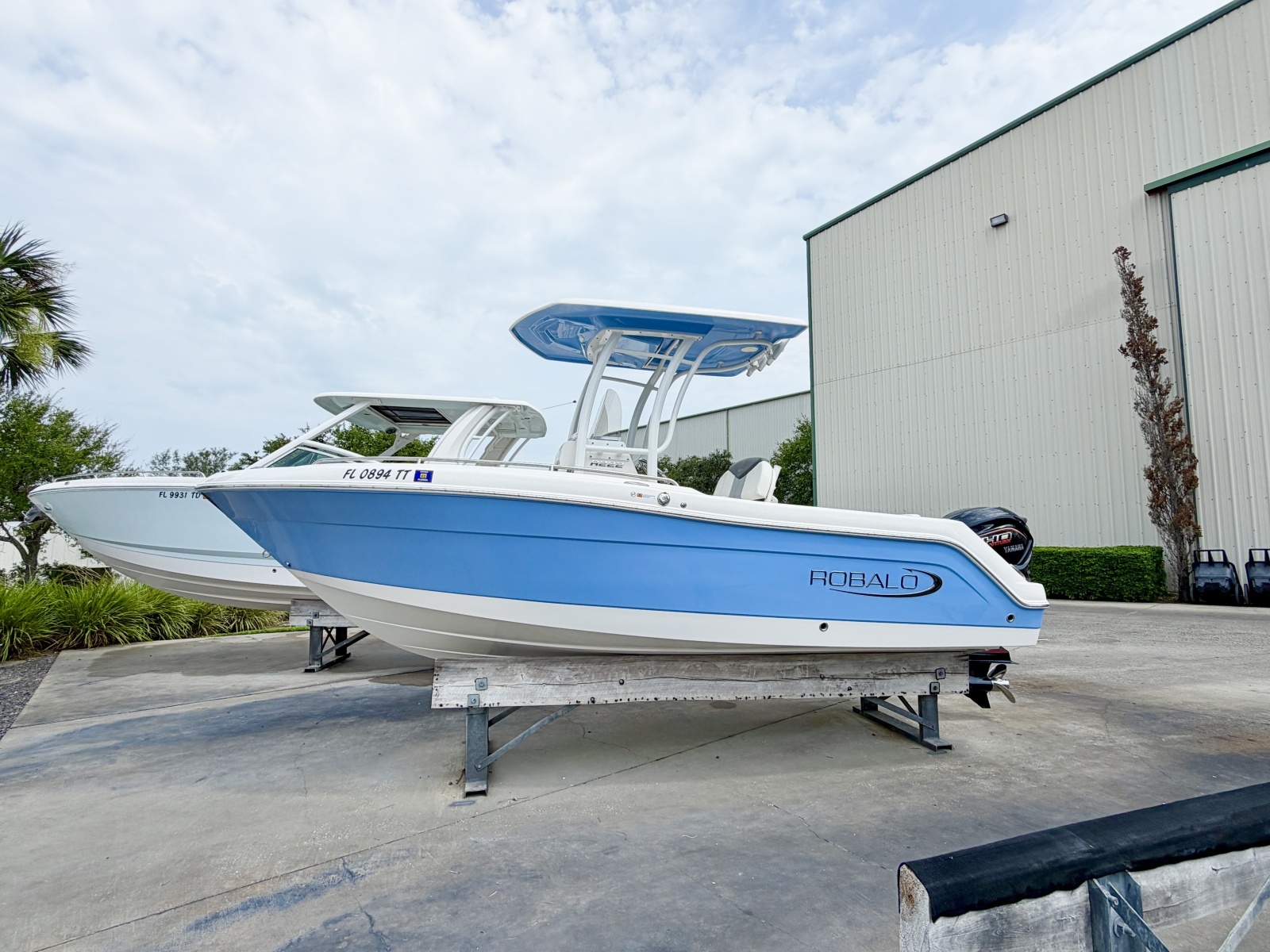 22ft Robalo Yacht For Sale