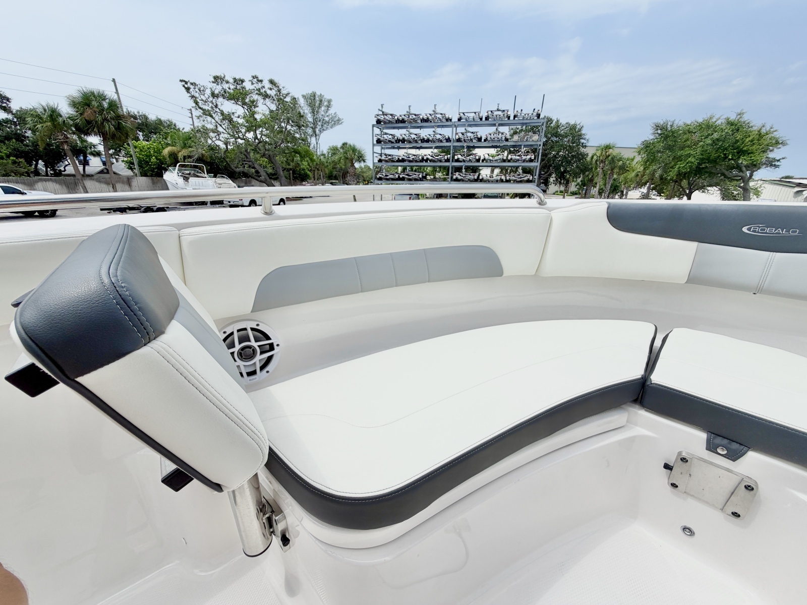 22ft Robalo Yacht For Sale