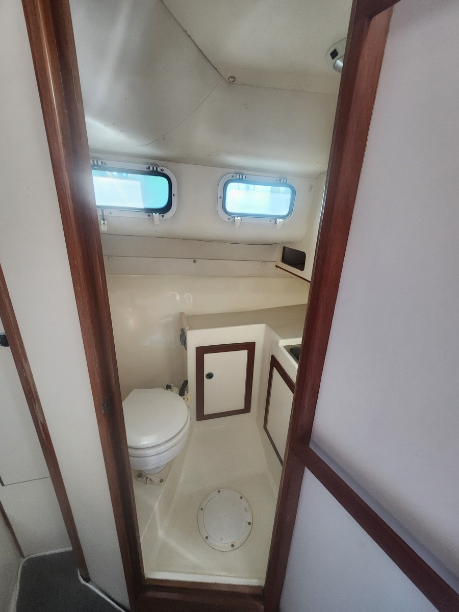 28ft Albin Yacht For Sale