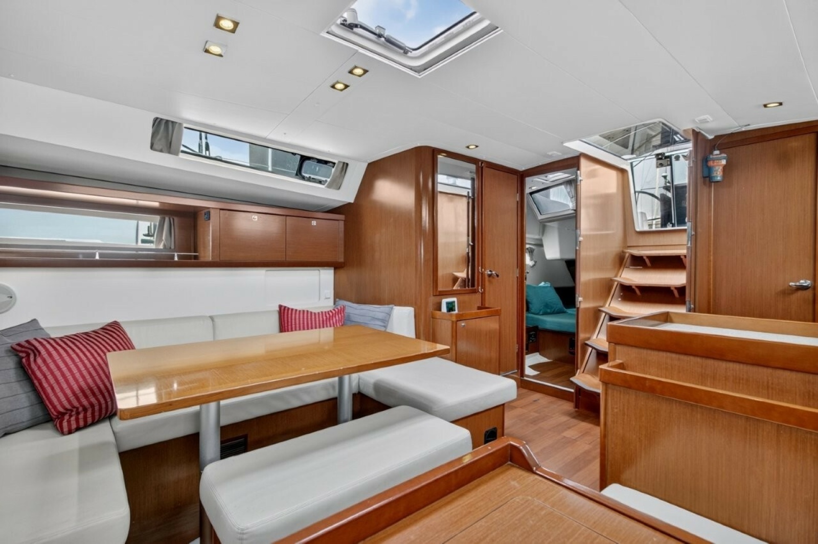 2013 Beneteau Oceanis 45