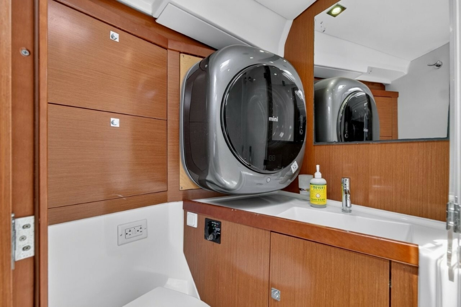 2013 Beneteau Oceanis 45