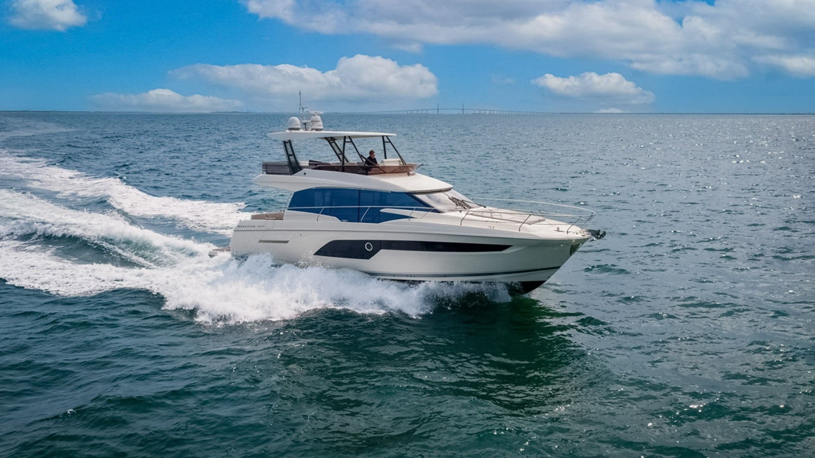 2023 Prestige 520 Fly