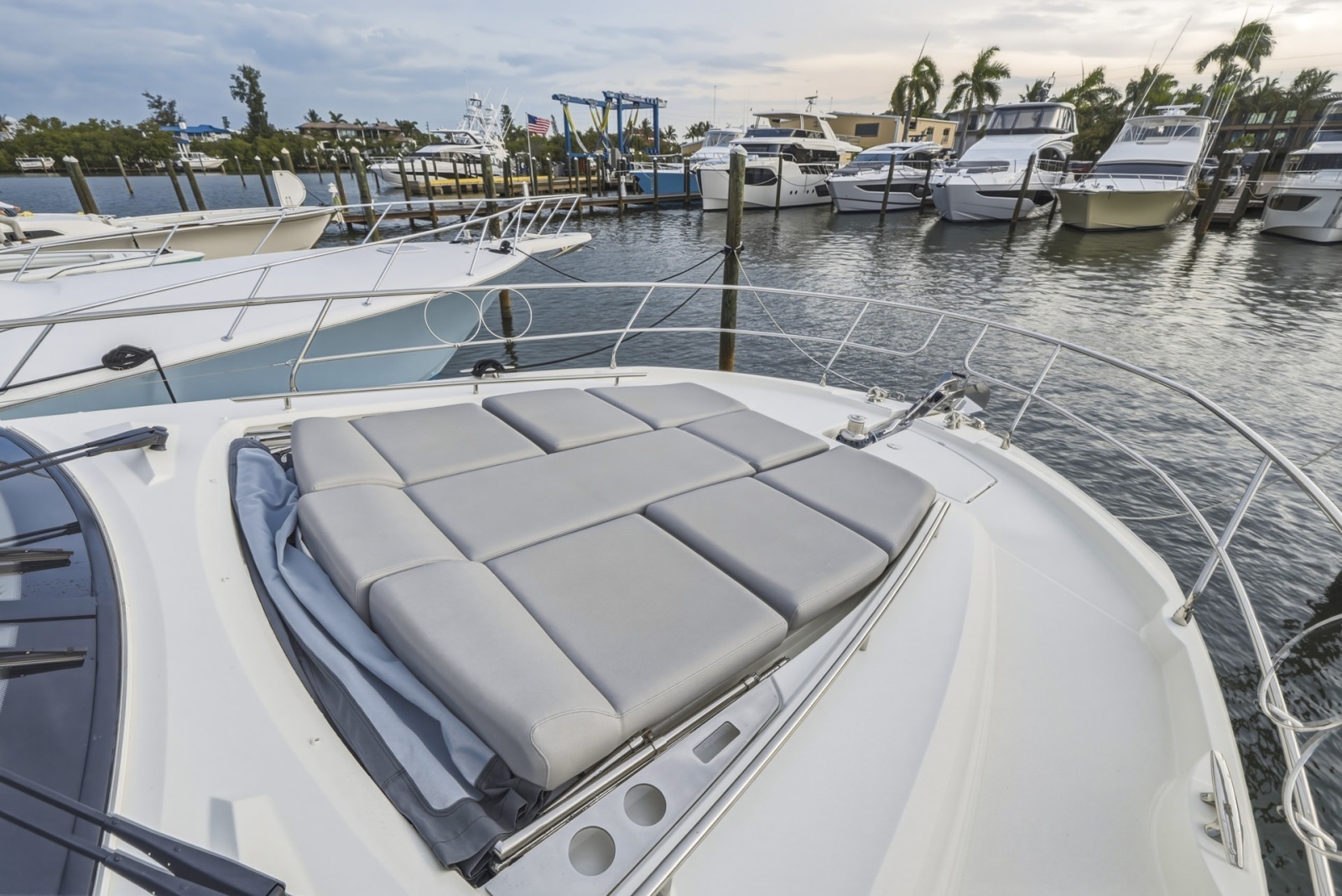 2023 Prestige 520 Fly