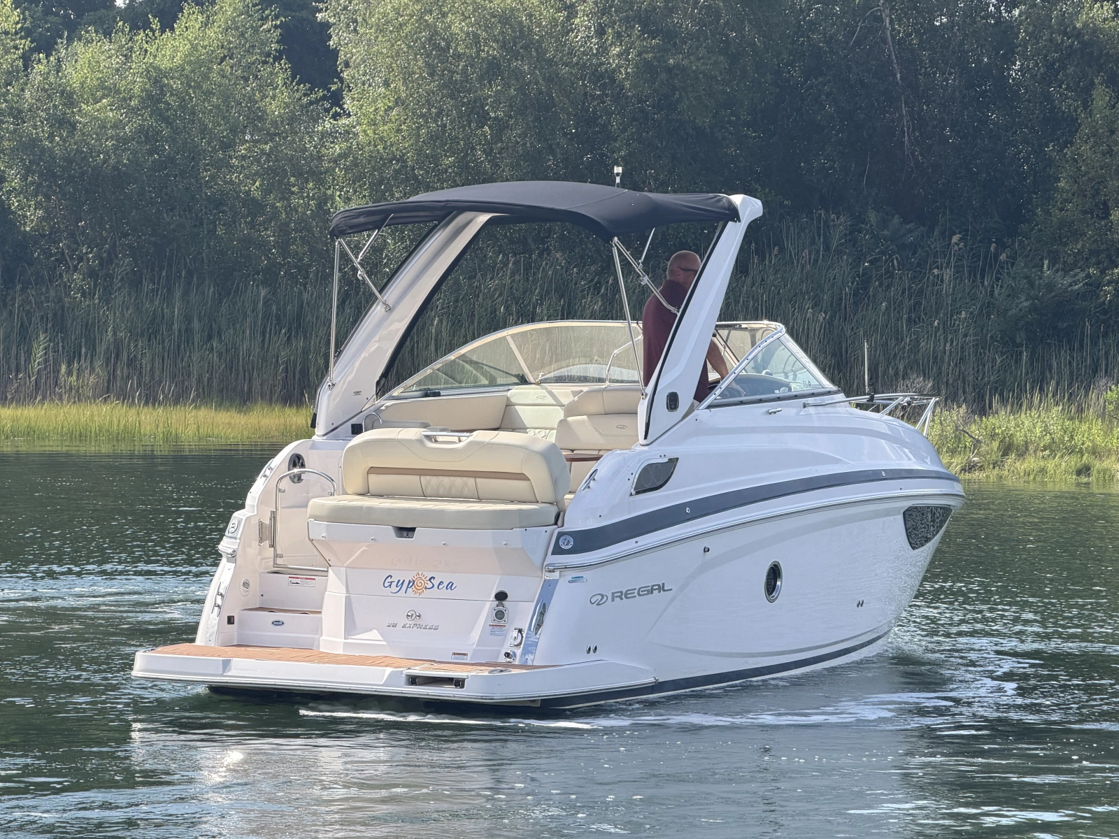 2020 Regal 28 Express