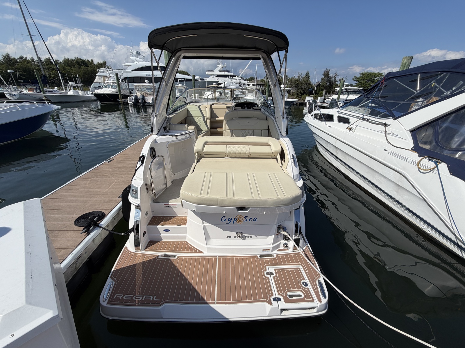 2020 Regal 28 Express