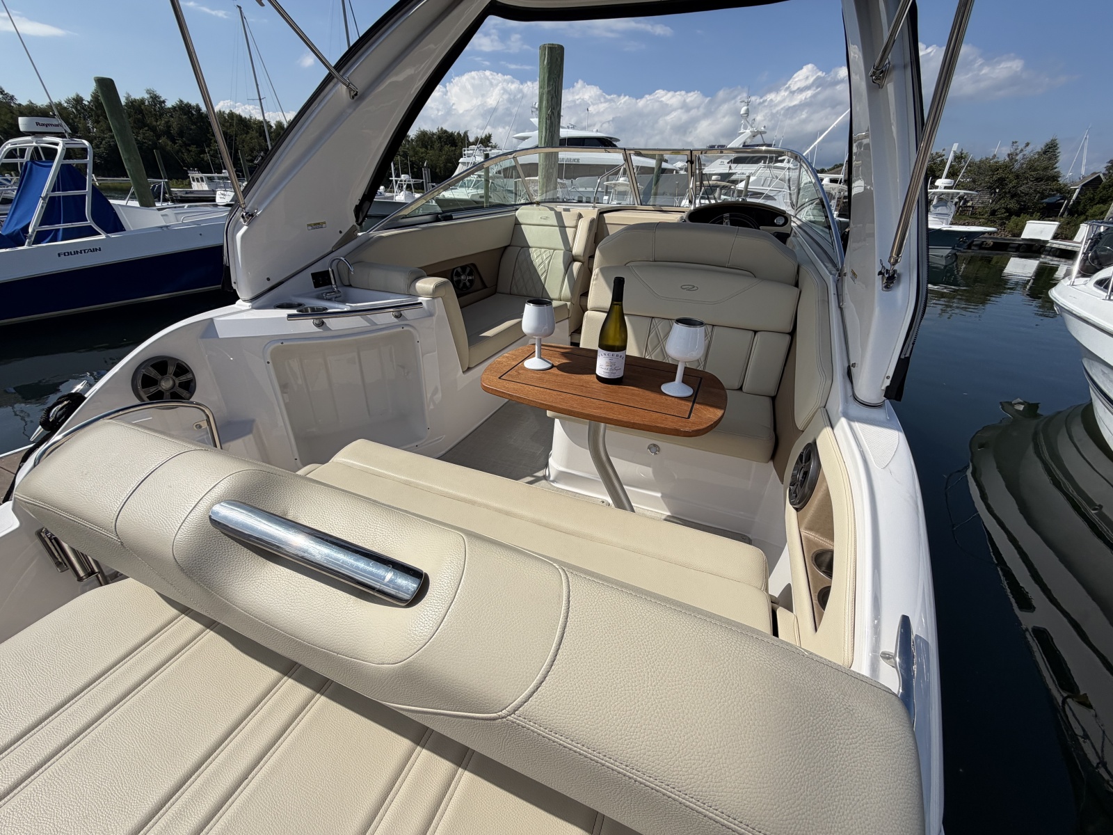 2020 Regal 28 Express