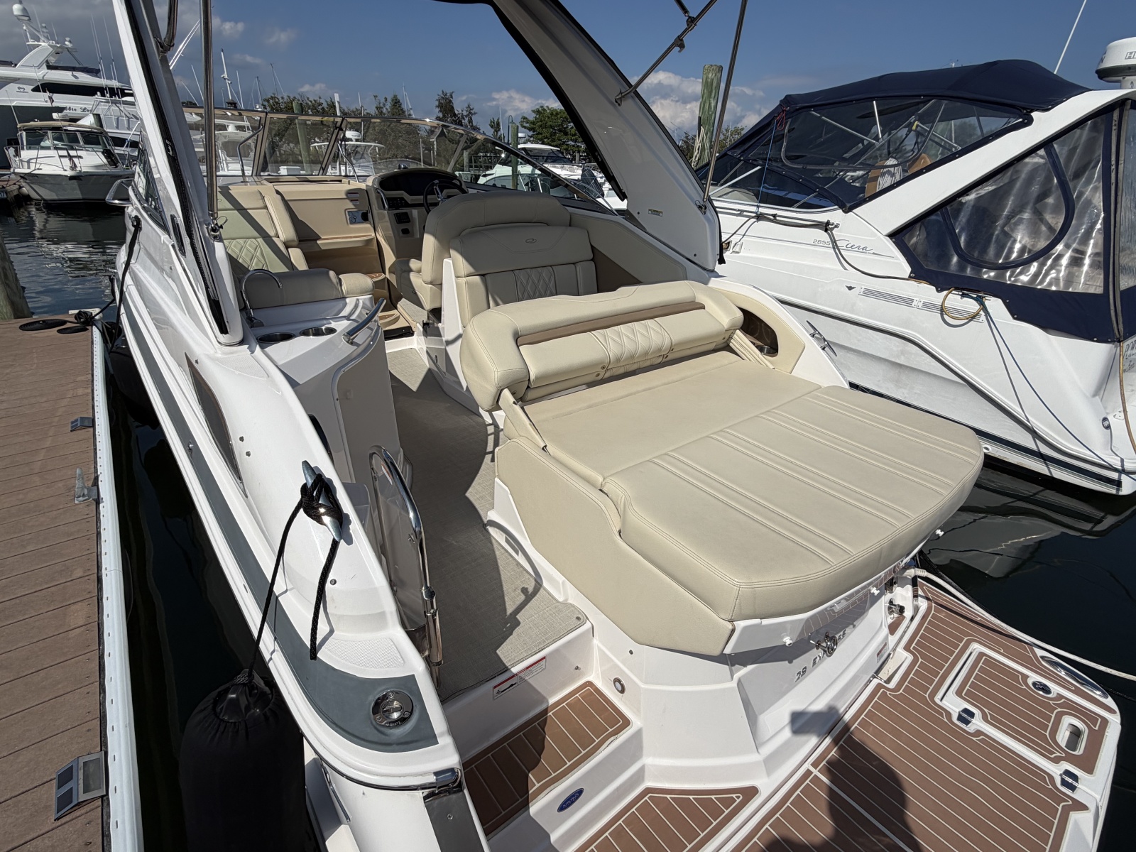 2020 Regal 28 Express