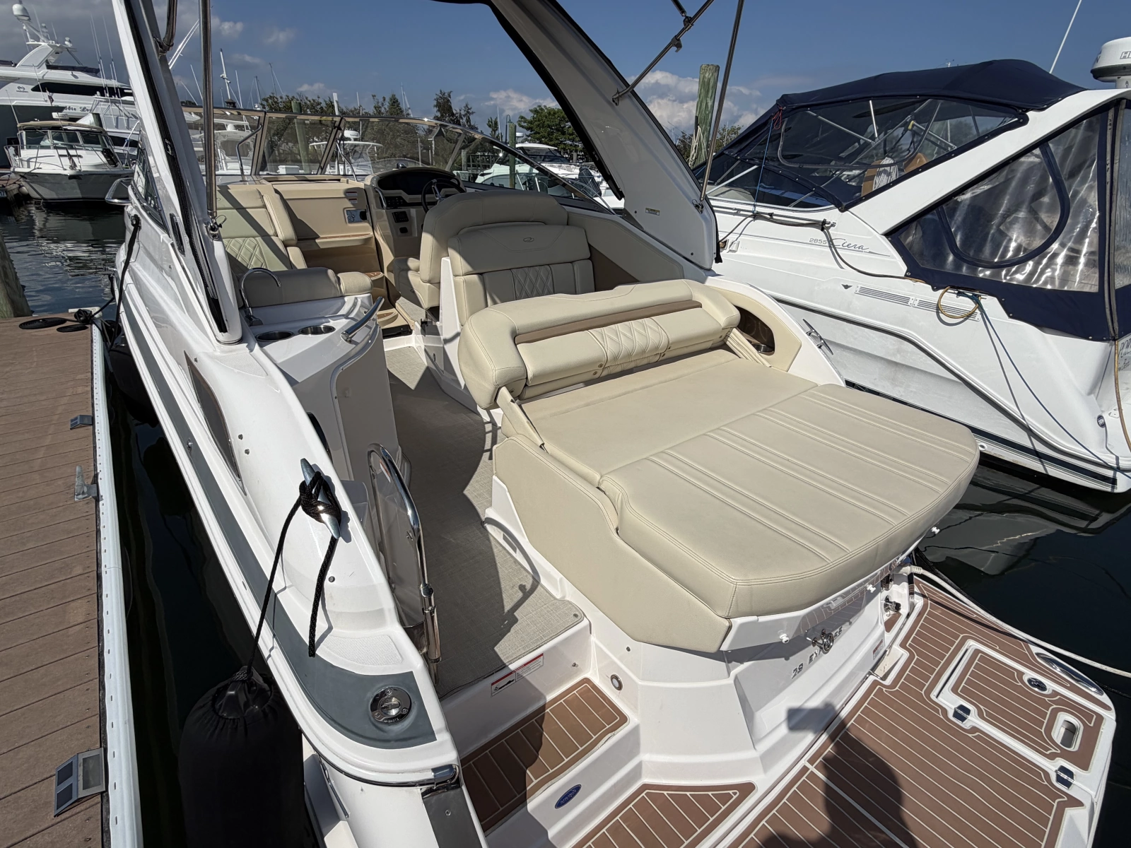 2020 Regal 28 Express