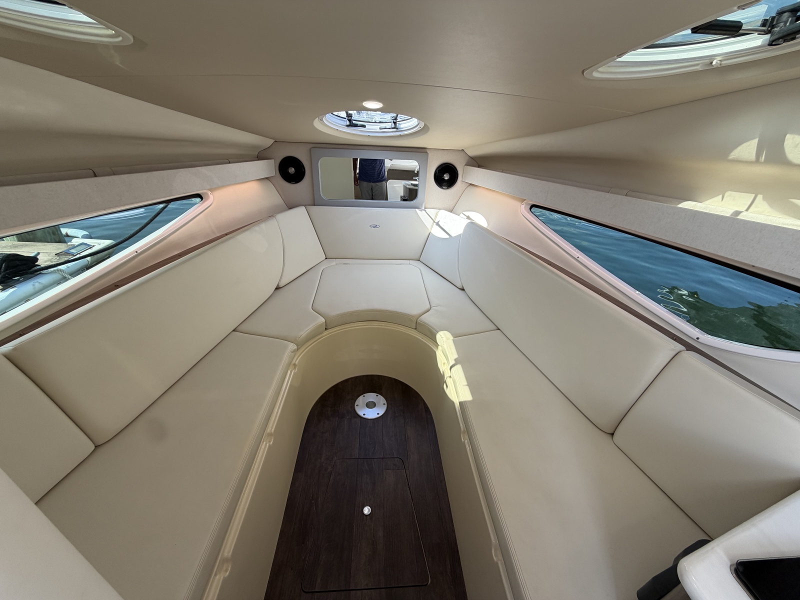2020 Regal 28 Express
