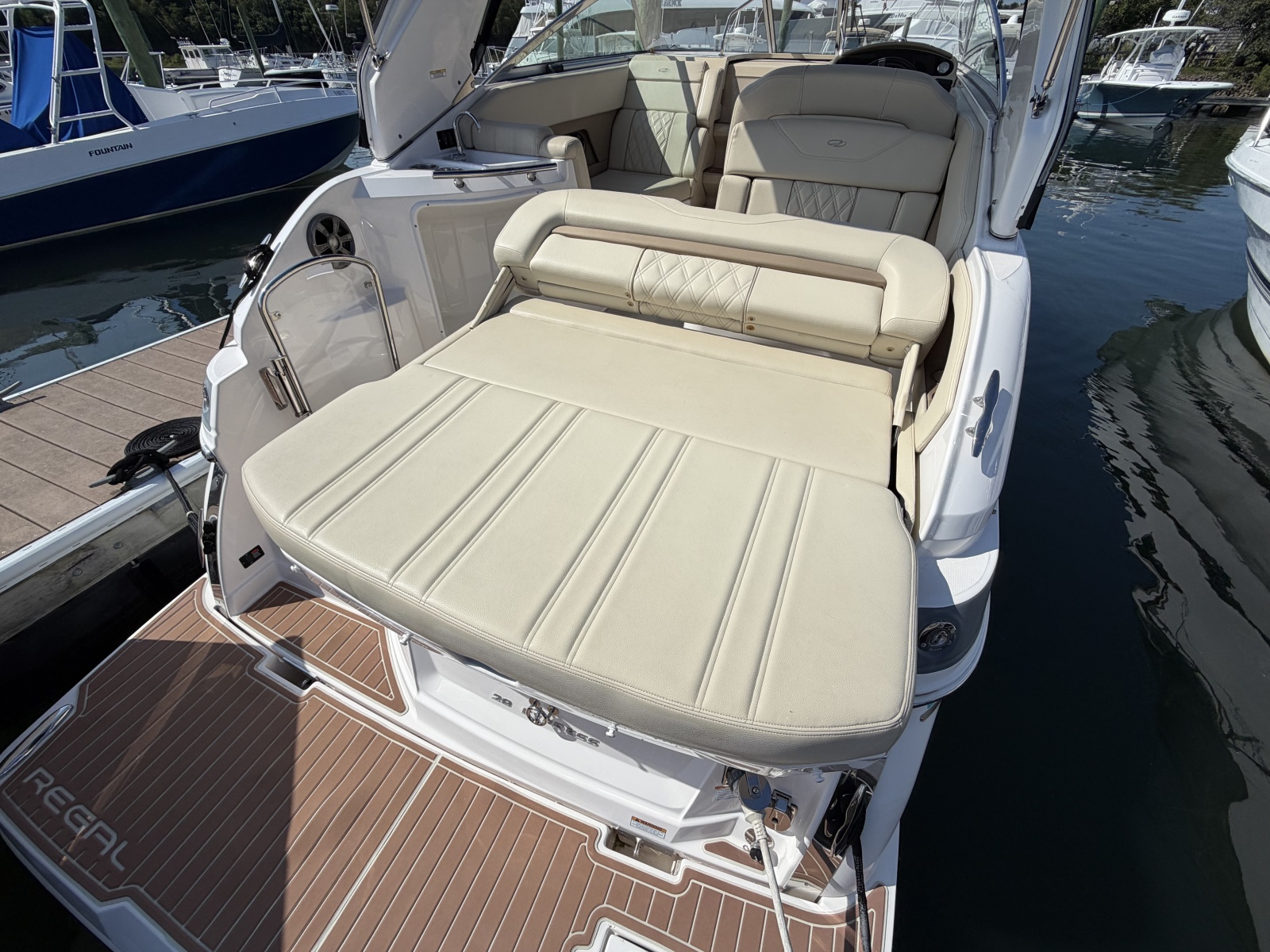 2020 Regal 28 Express