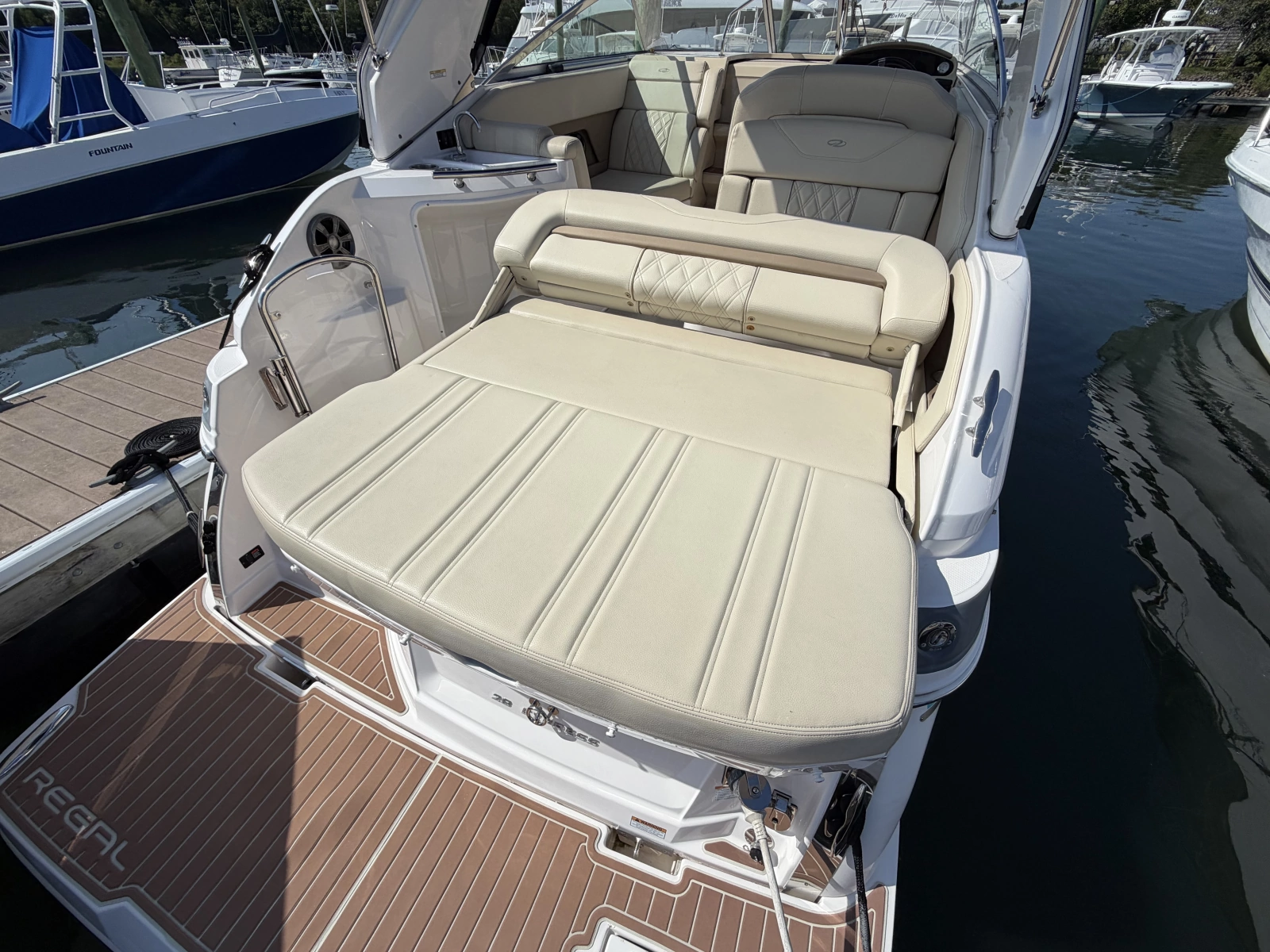2020 Regal 28 Express
