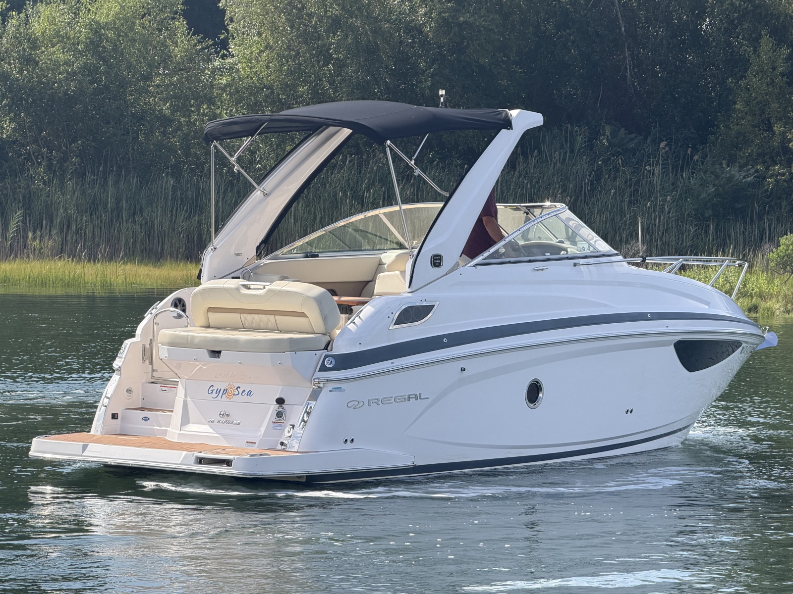 2020 Regal 28 Express