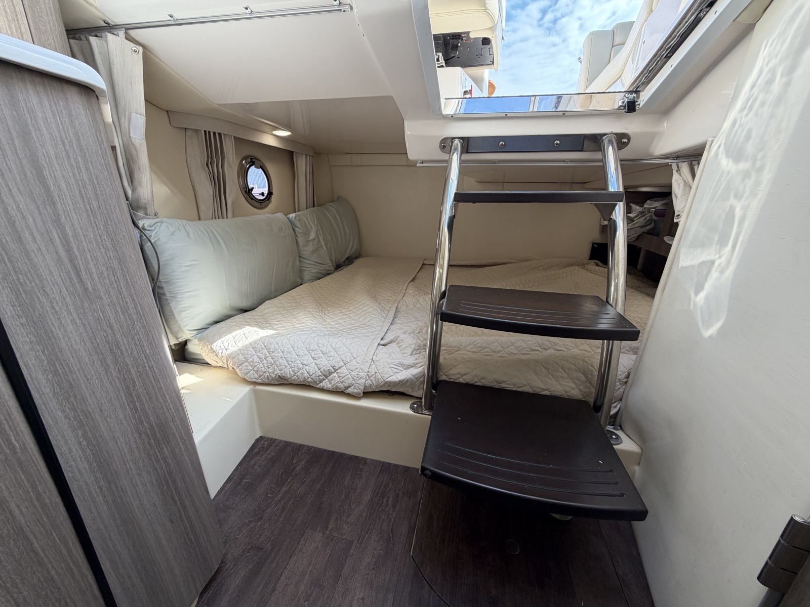 2020 Regal 28 Express