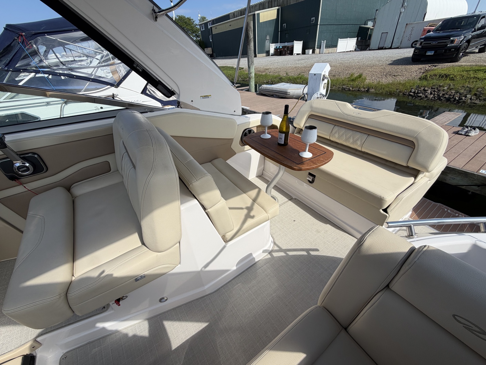 2020 Regal 28 Express