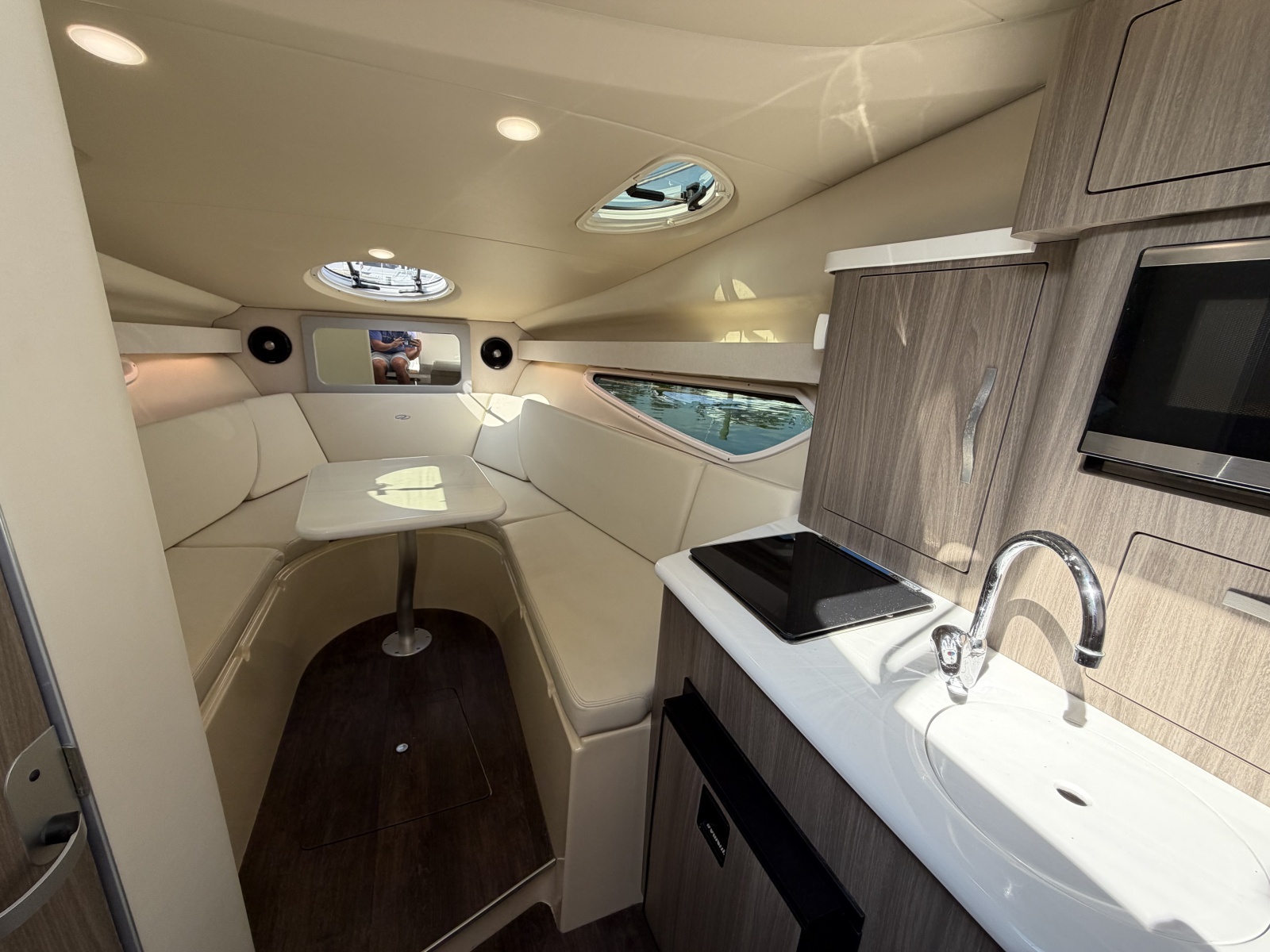 2020 Regal 28 Express